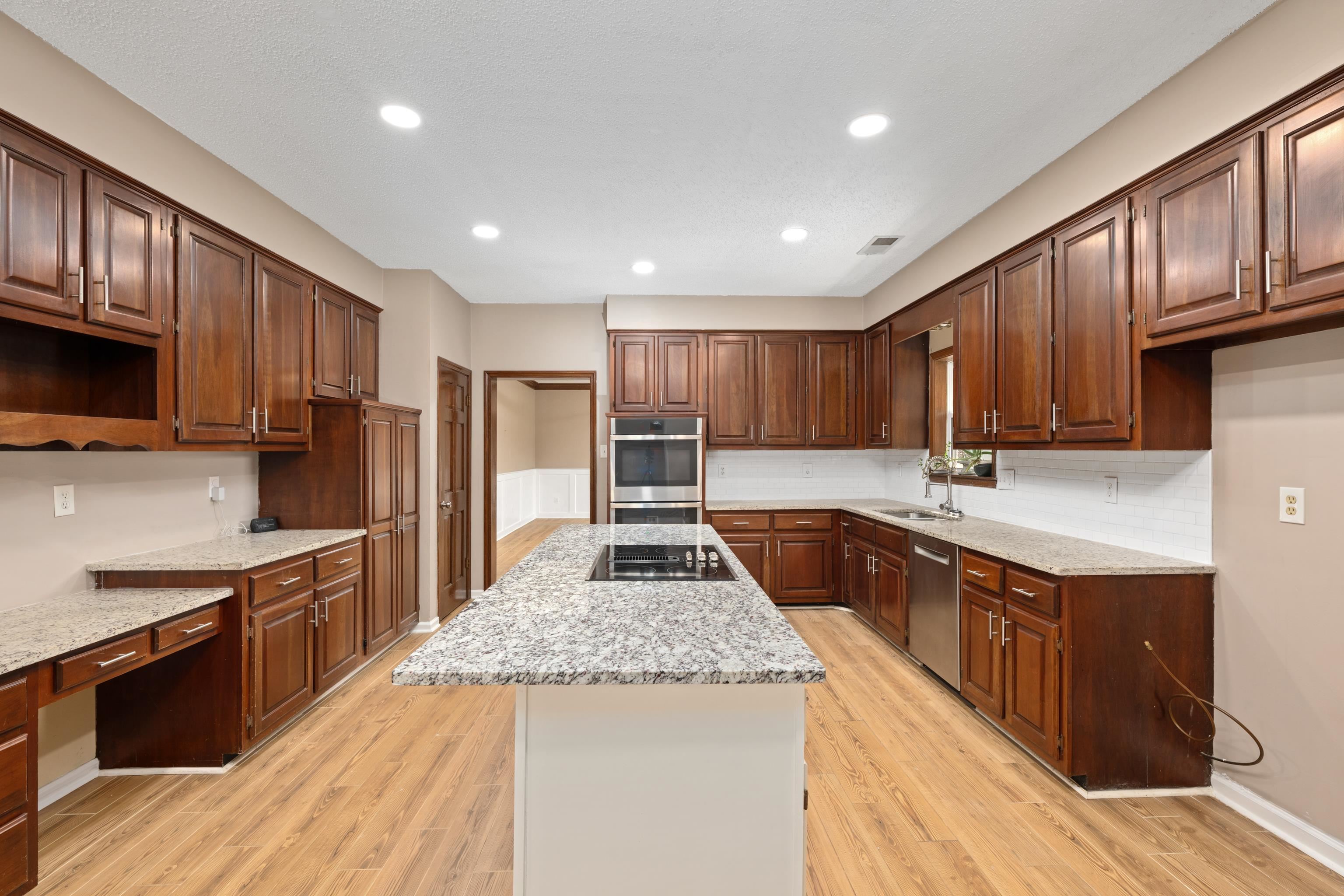 6117 Yorkhill Dr Property Photo 12
