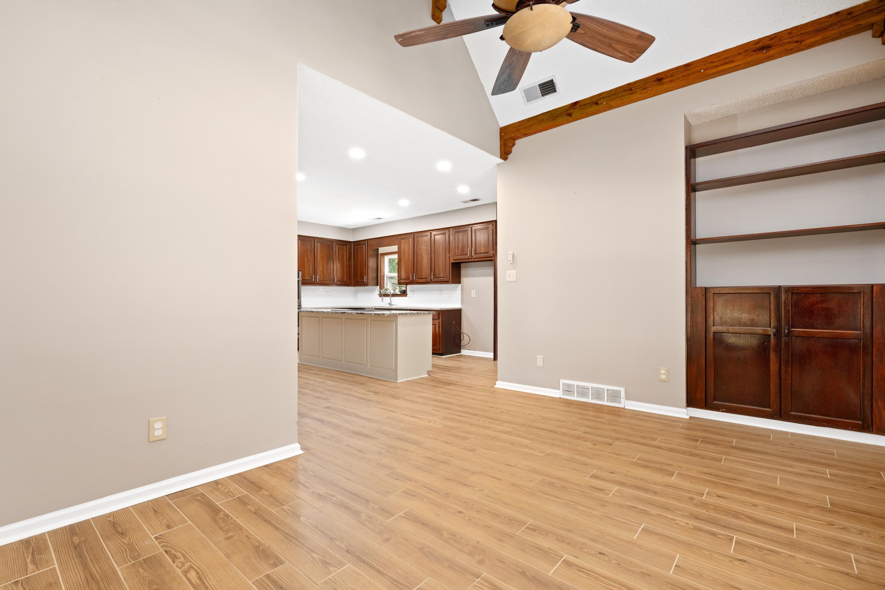6117 Yorkhill Dr Property Photo 16