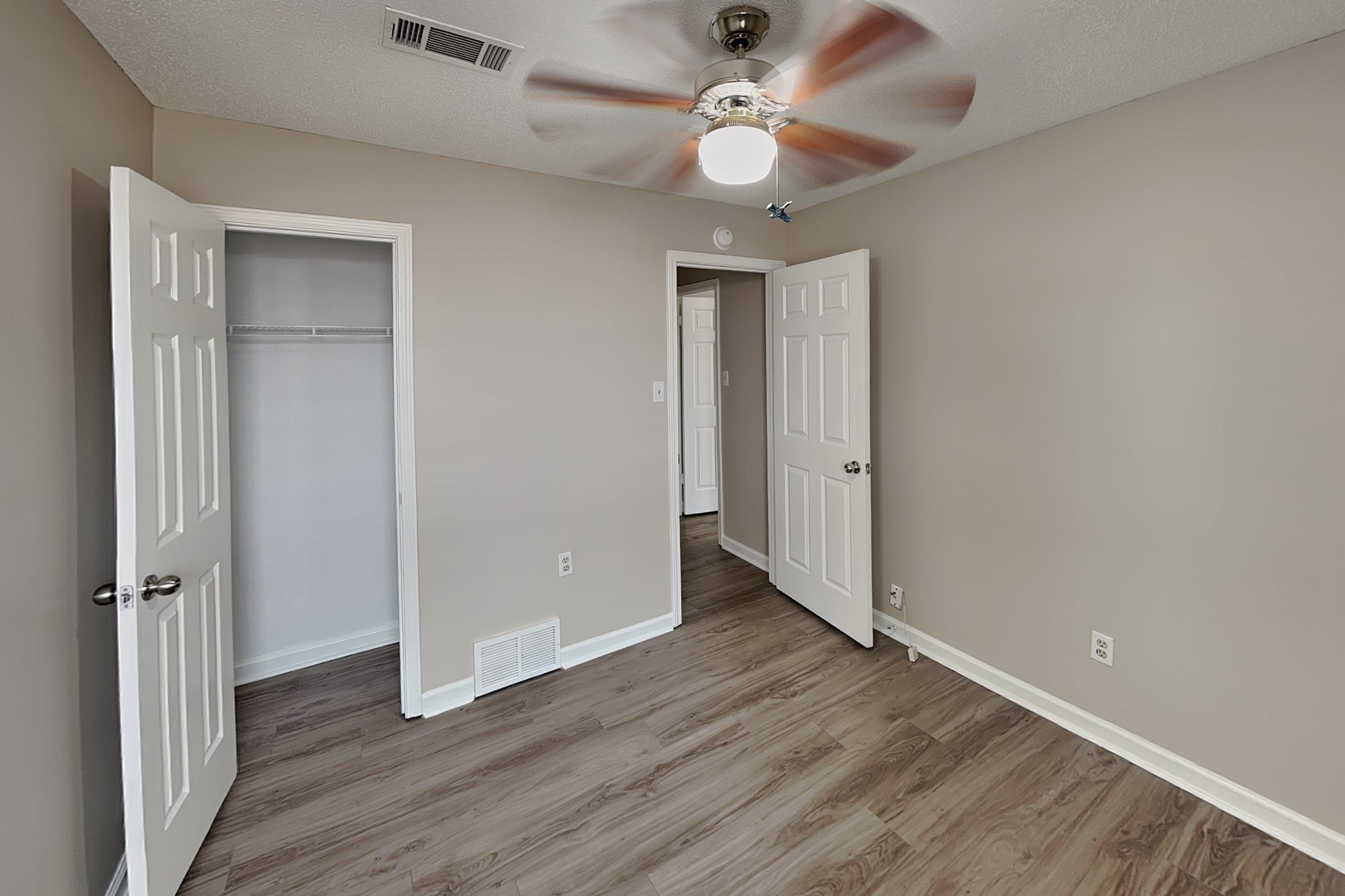 1633 Dexter Ln Property Photo 11
