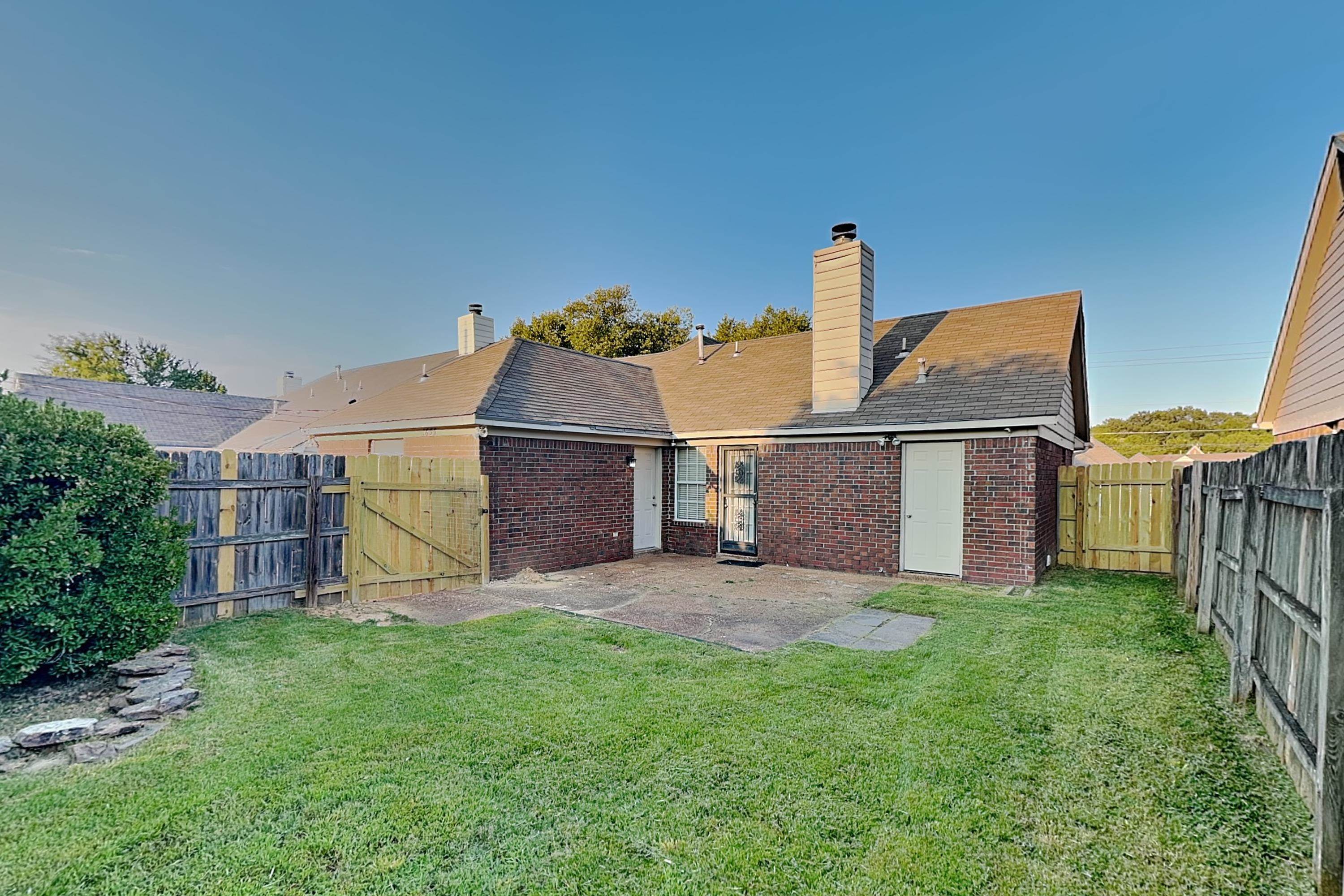 1633 Dexter Ln Property Photo 14
