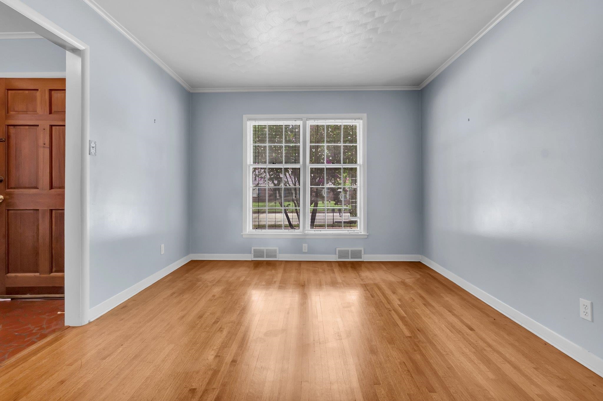 203 N Yates Rd Property Photo 5