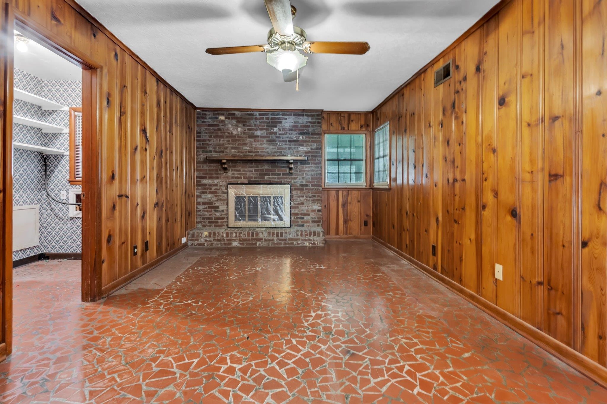 203 N Yates Rd Property Photo 8