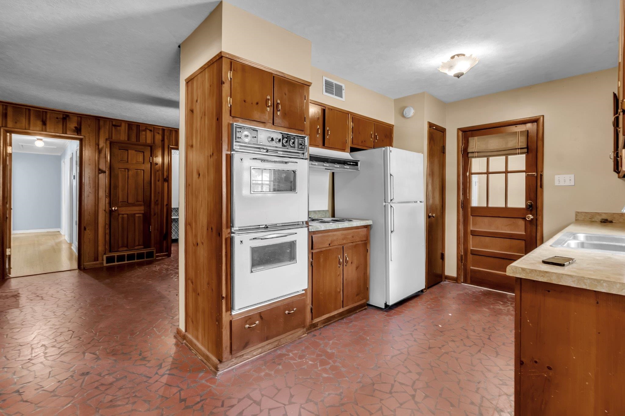 203 N Yates Rd Property Photo 10