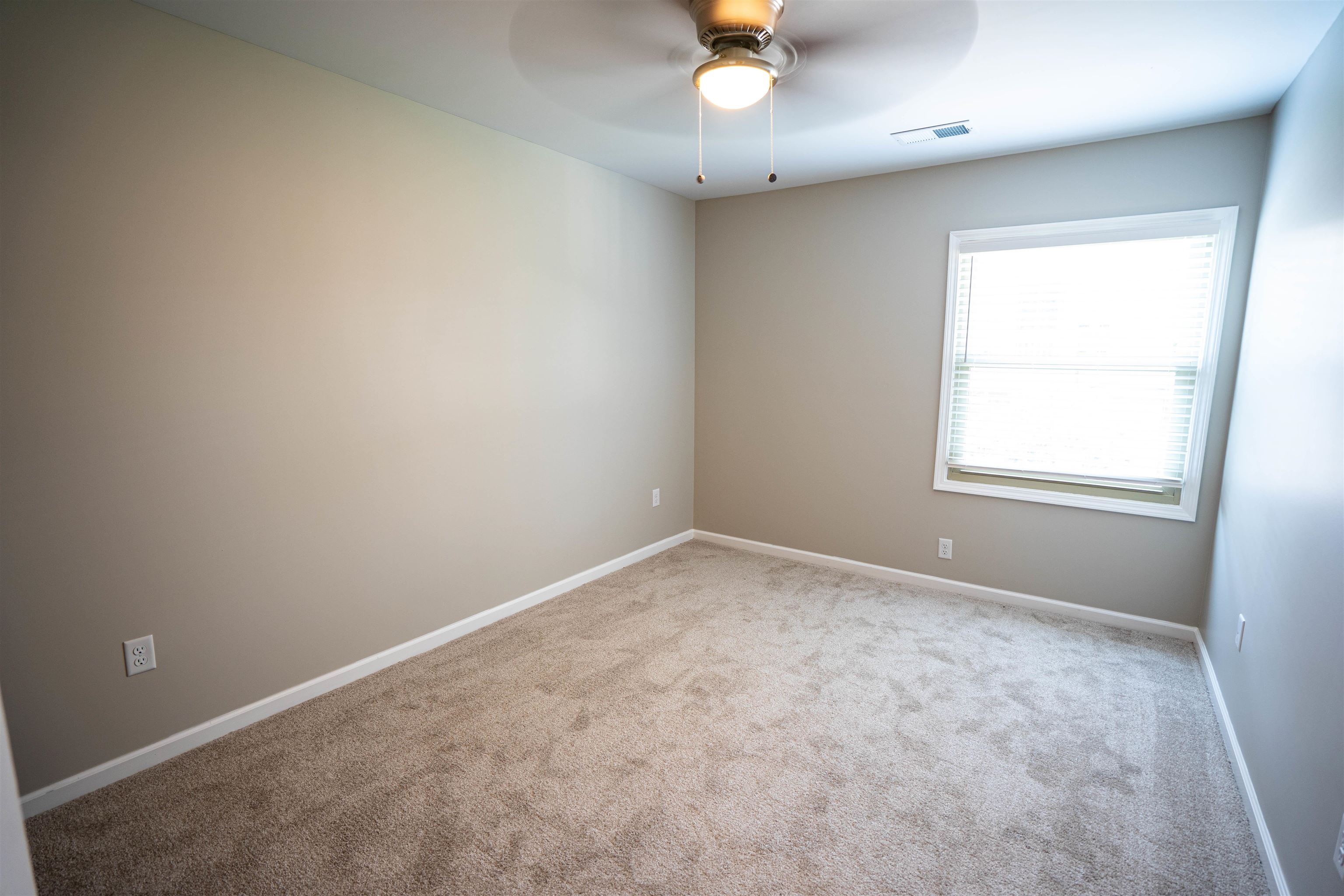 5891 Park Ave 5891 Property Photo 8