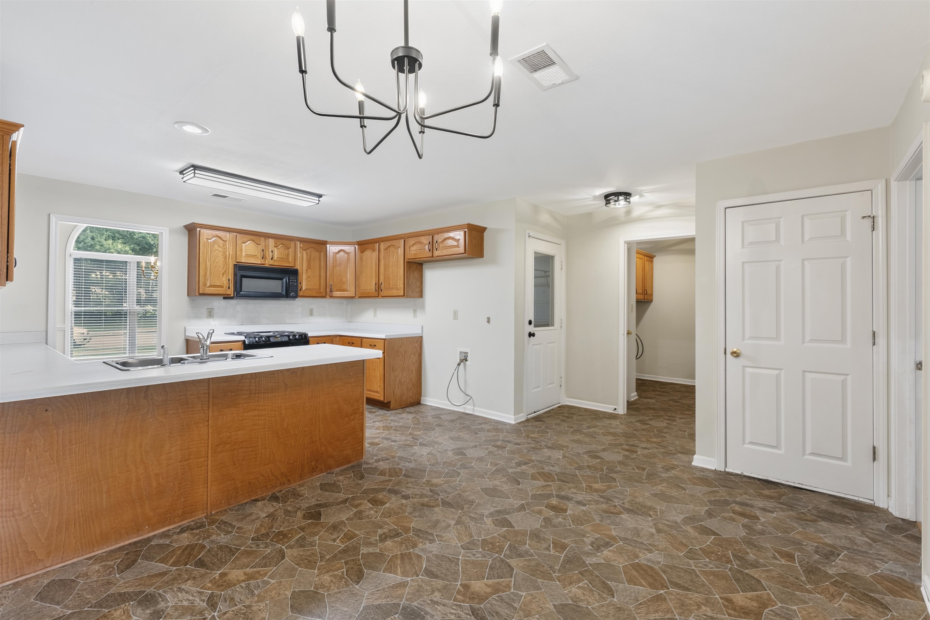 4862 Laraine Dr Property Photo 19