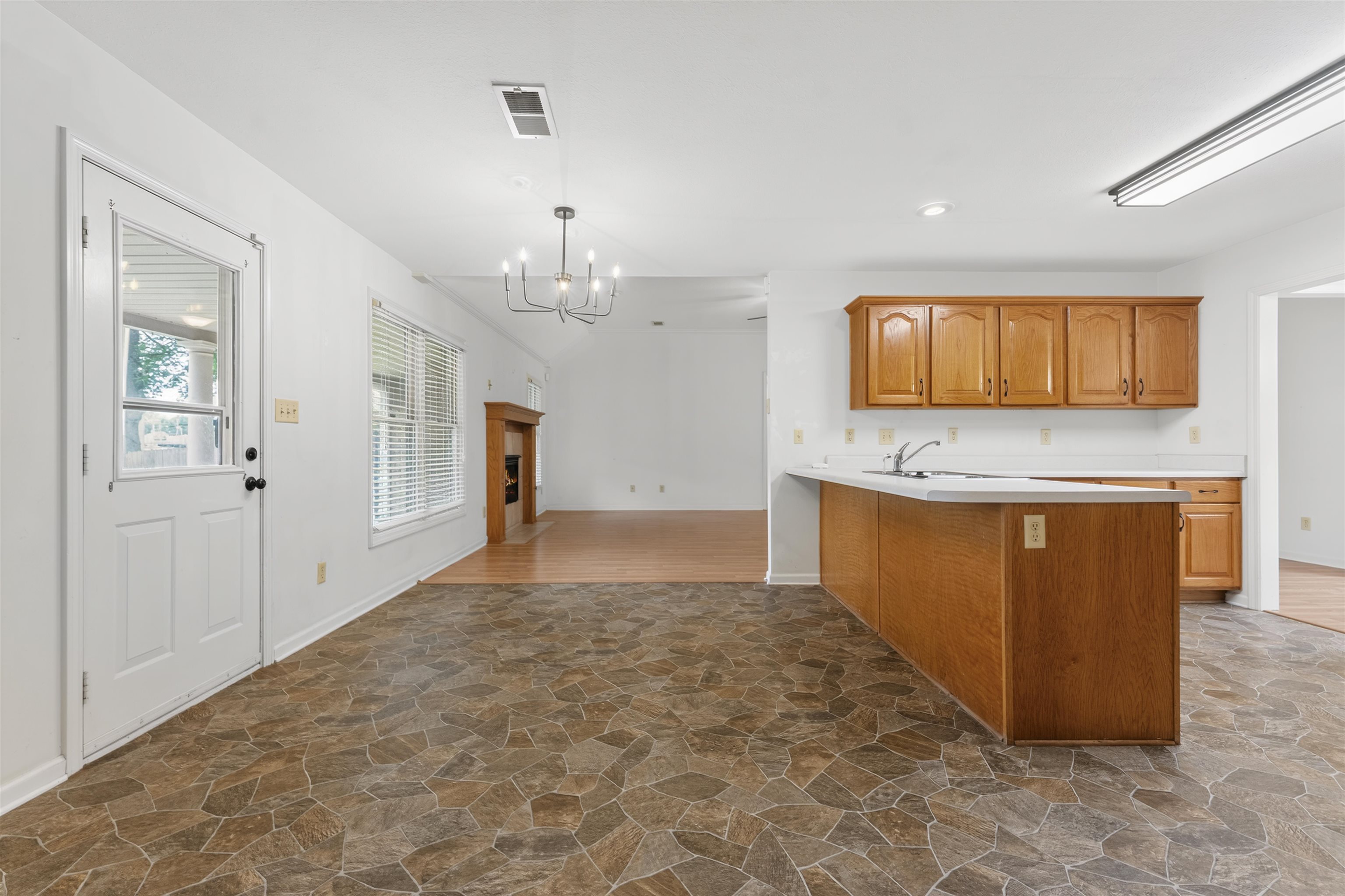 4862 Laraine Dr Property Photo 26