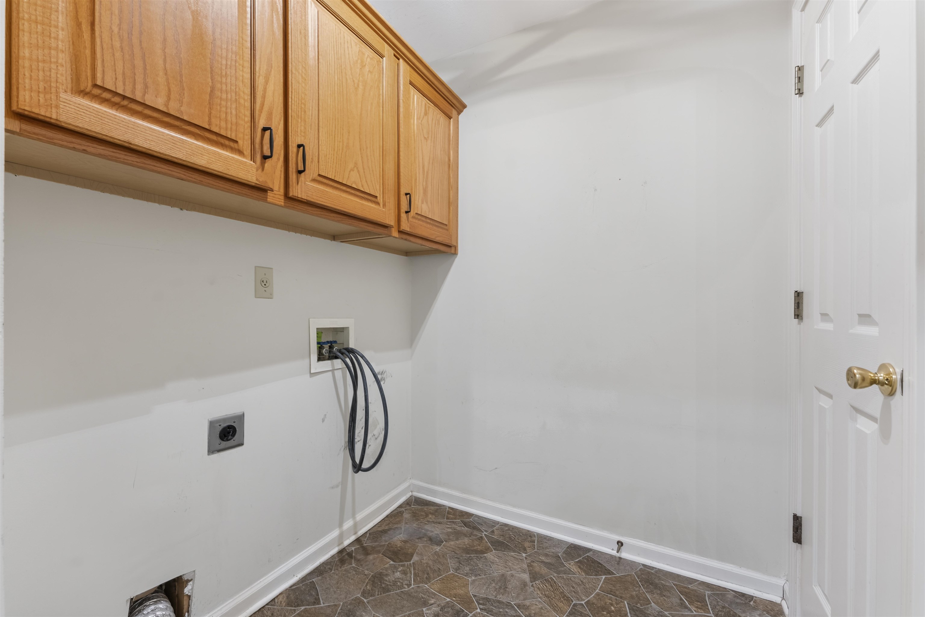 4862 Laraine Dr Property Photo 27