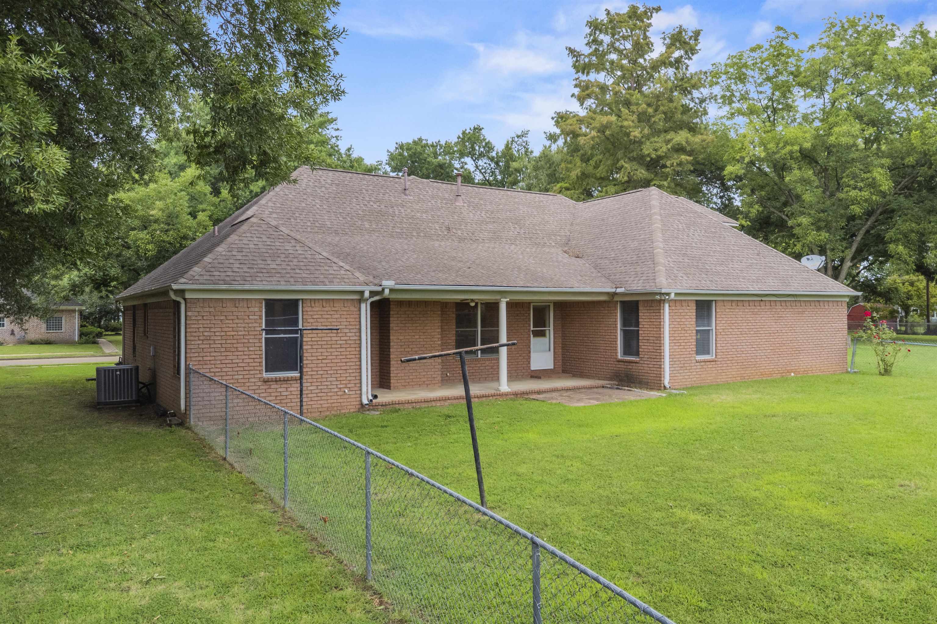 4862 Laraine Dr Property Photo 38