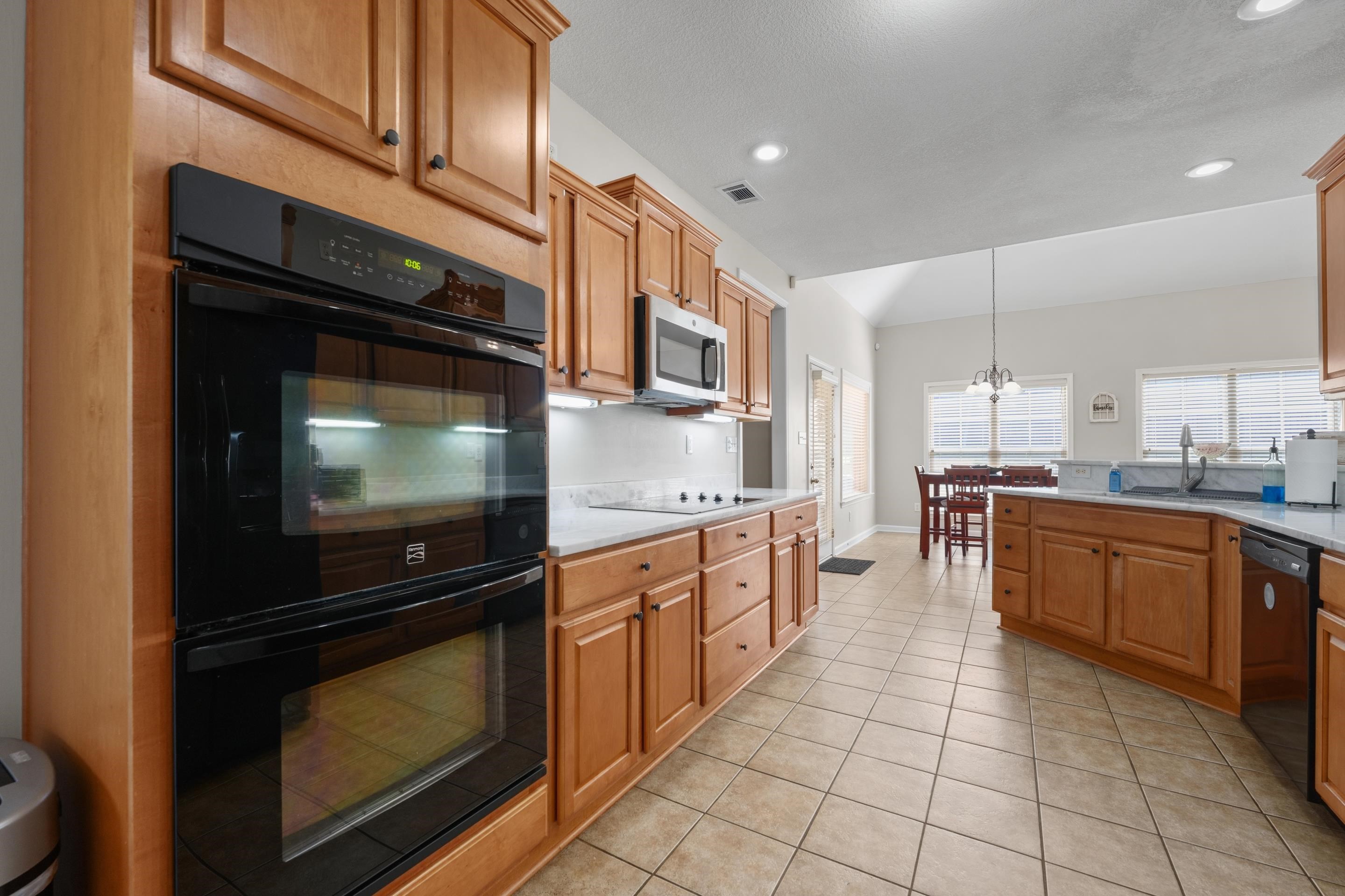 5708 Keithwood Cv Property Photo 7