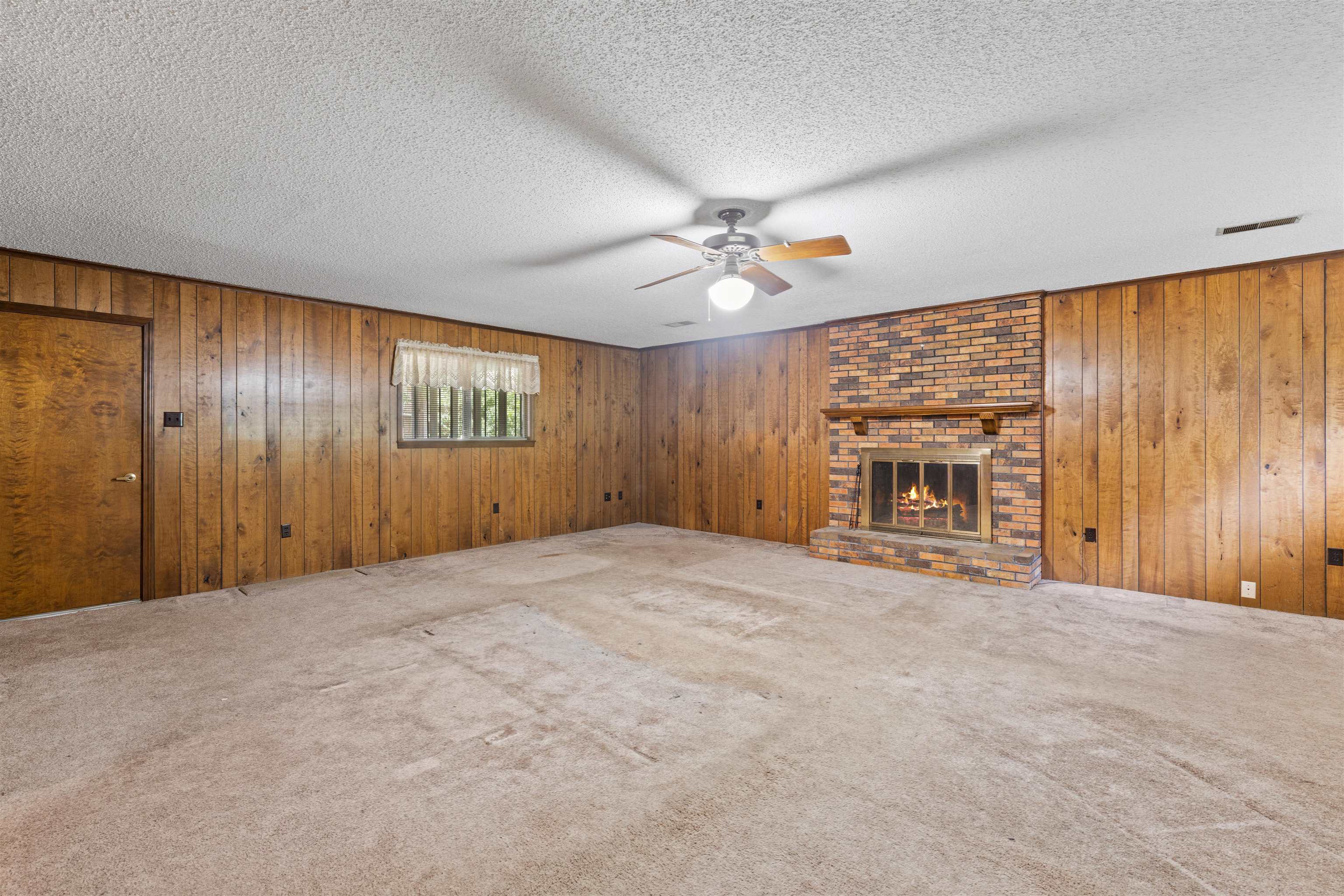 3960 Pikes Peak Ave Property Photo 20
