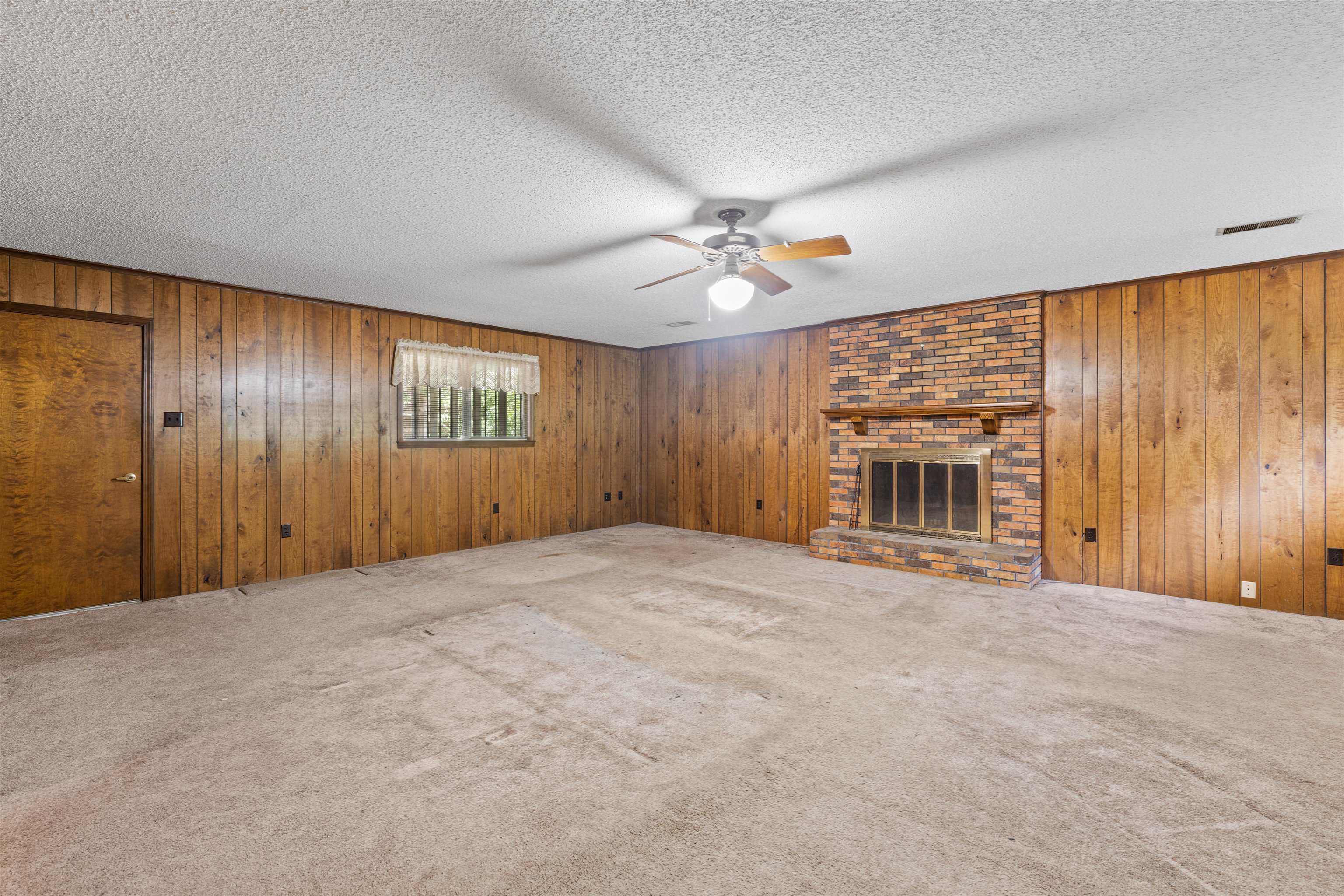 3960 Pikes Peak Ave Property Photo 21