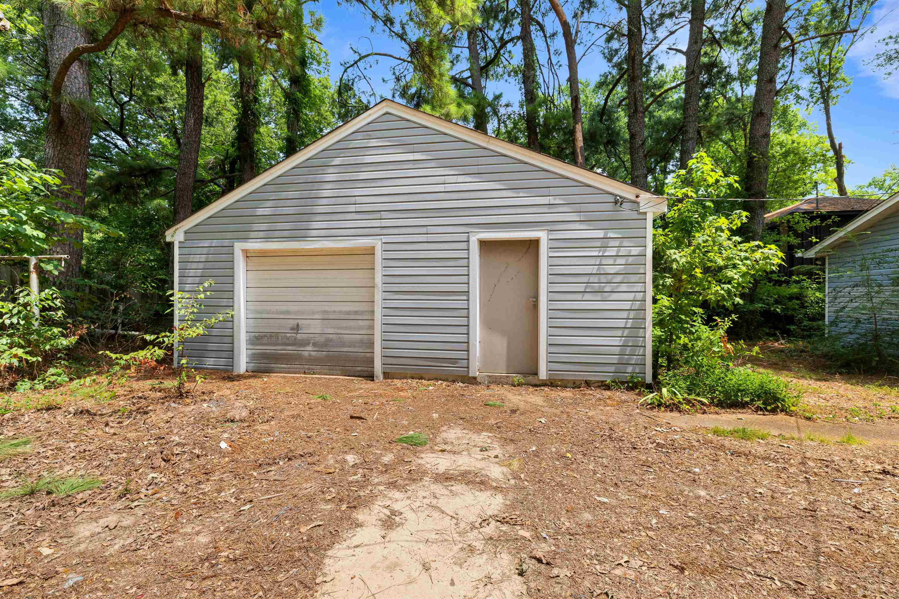 3960 Pikes Peak Ave Property Photo 32