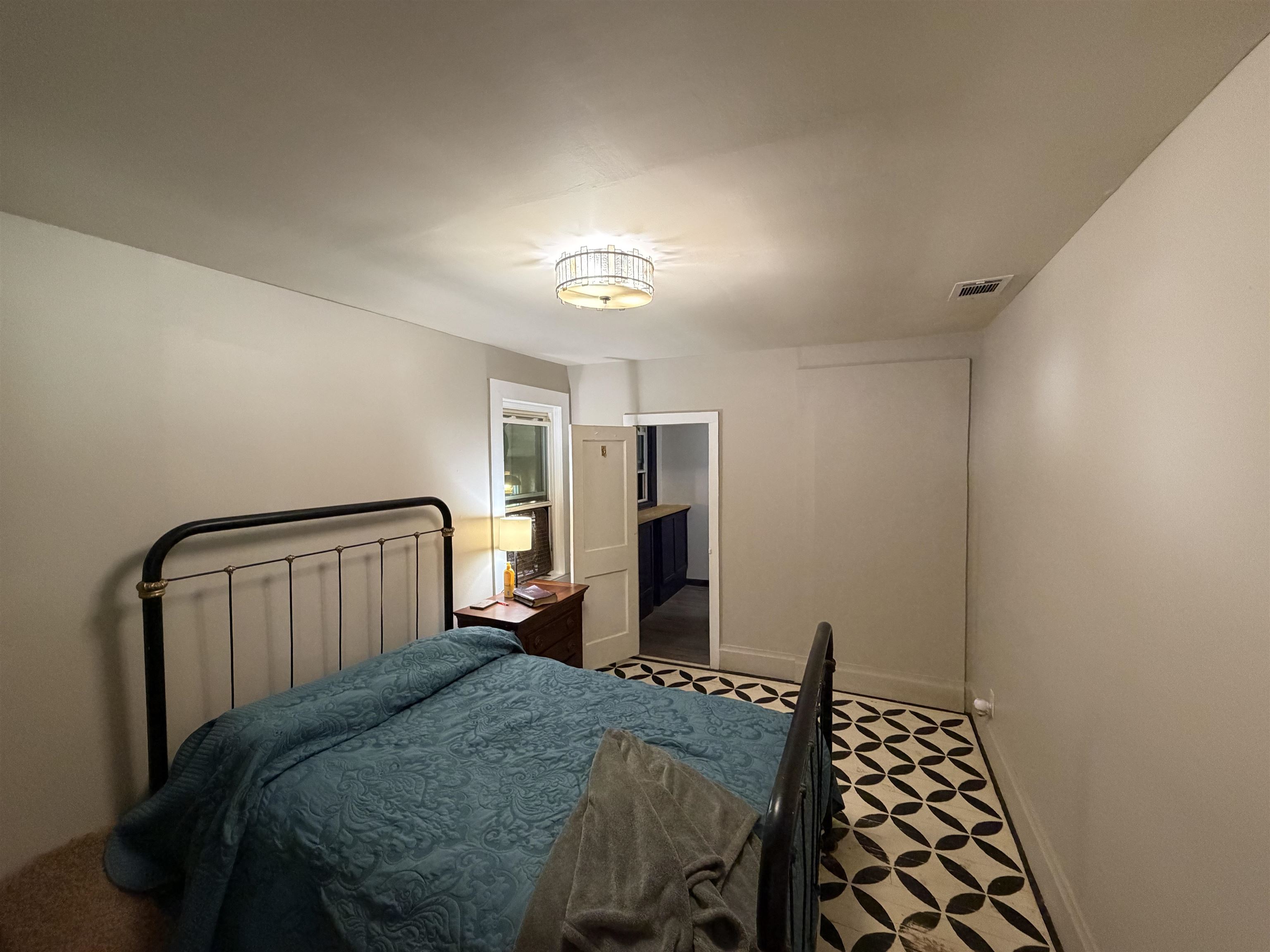4190 Henderson Rd Property Photo 10