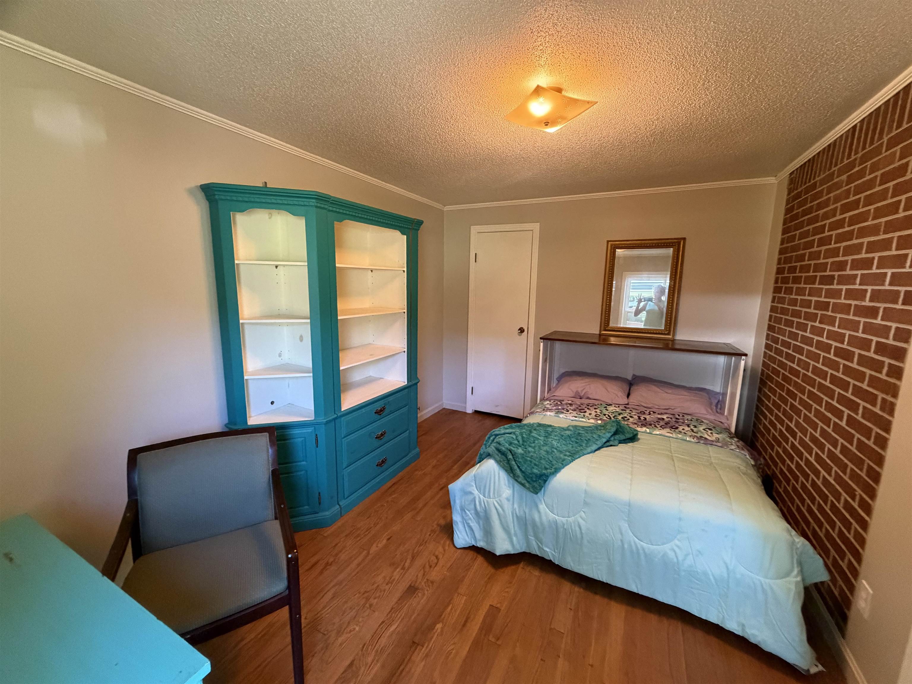 4190 Henderson Rd Property Photo 12