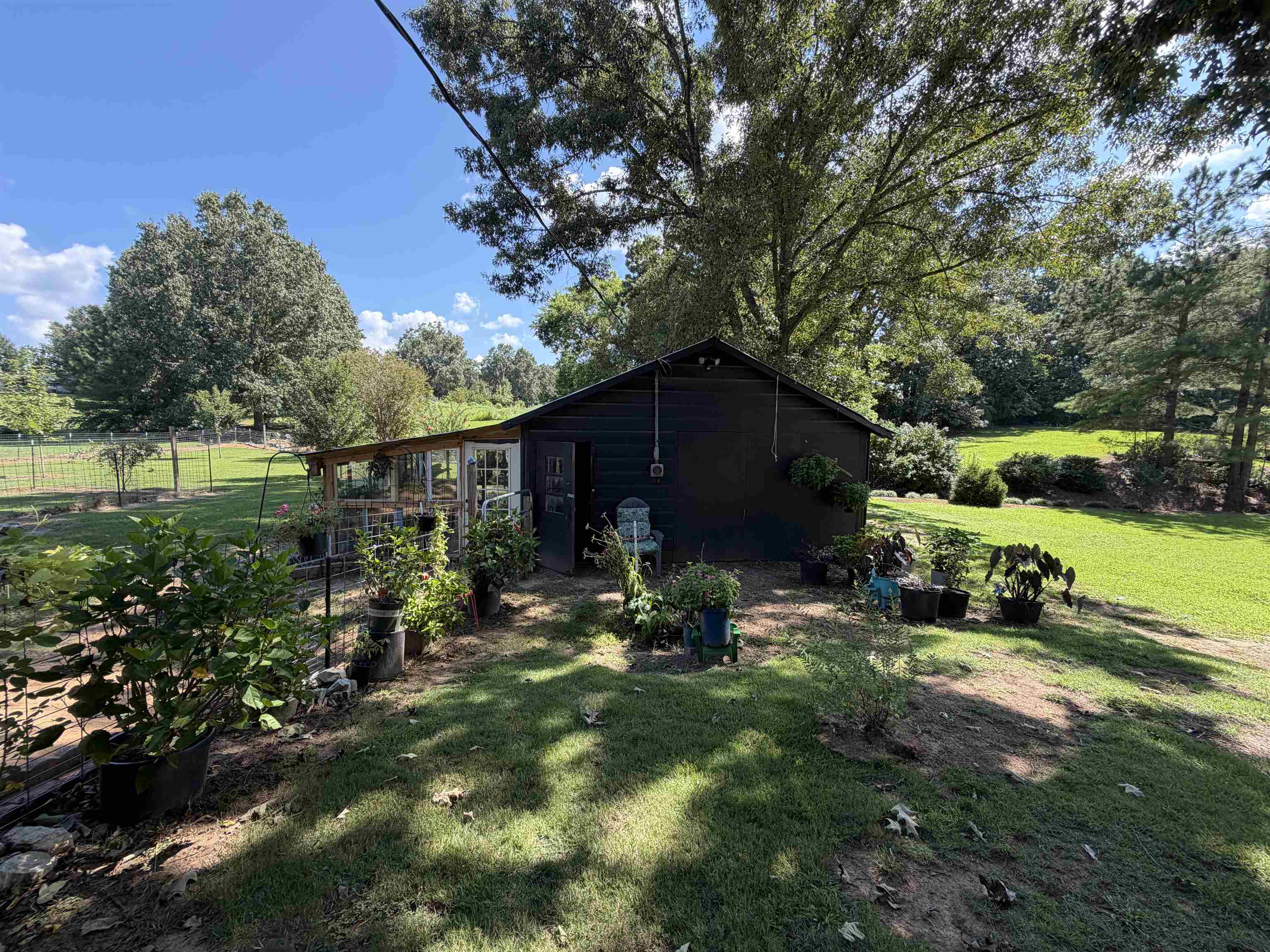 4190 Henderson Rd Property Photo 37
