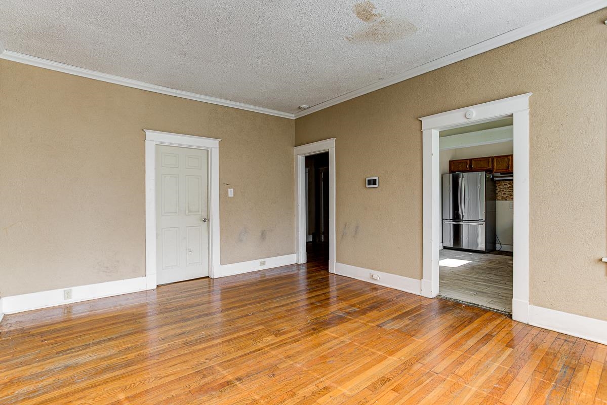1371 S Parkway St E Property Photo 7