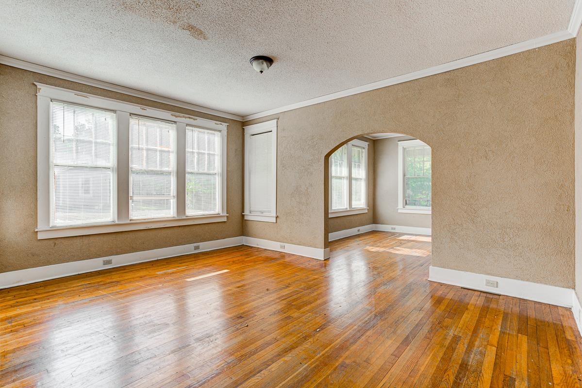 1371 S Parkway St E Property Photo 10