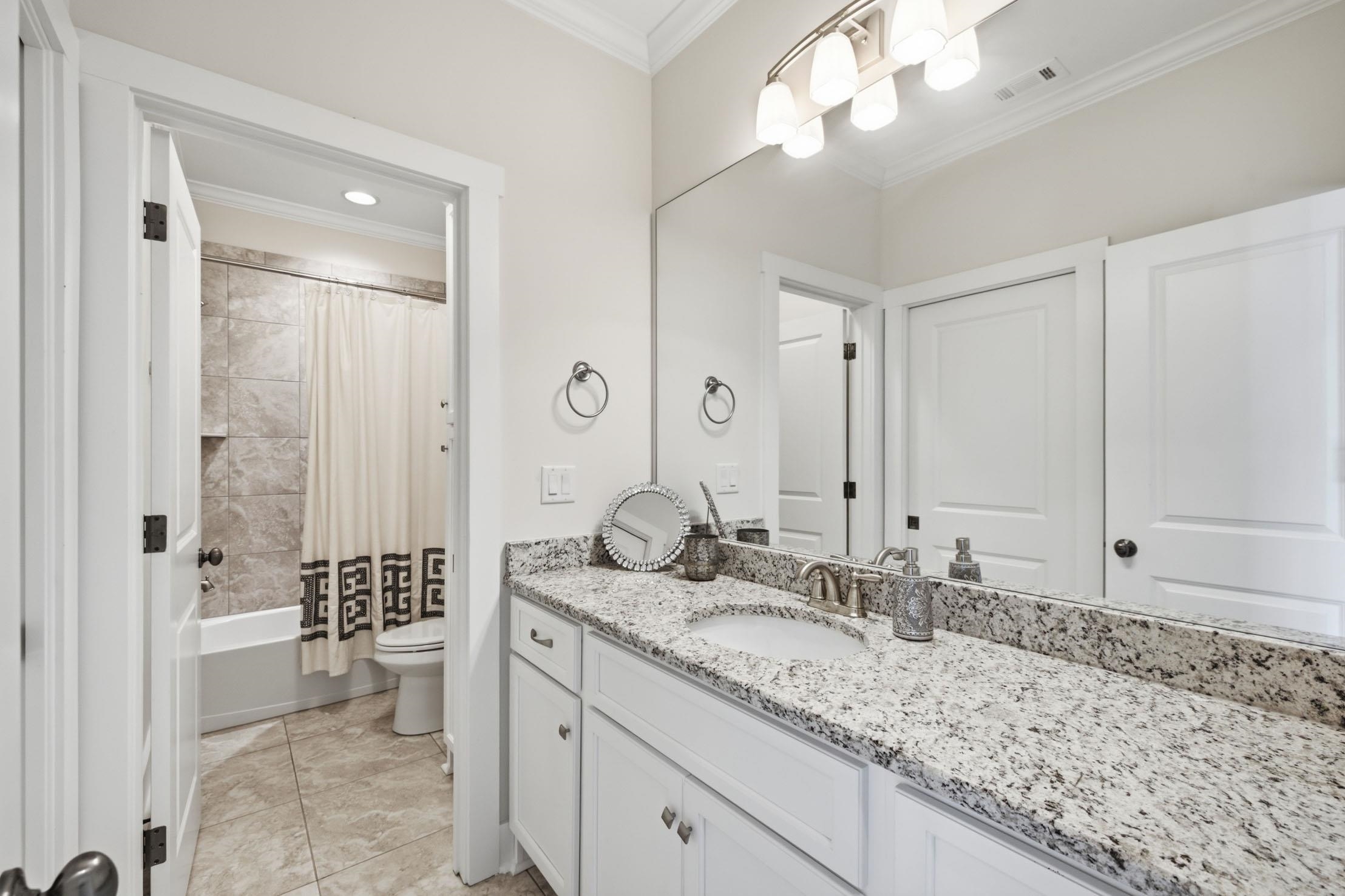 581 Winding Wood Cir W Property Photo 32