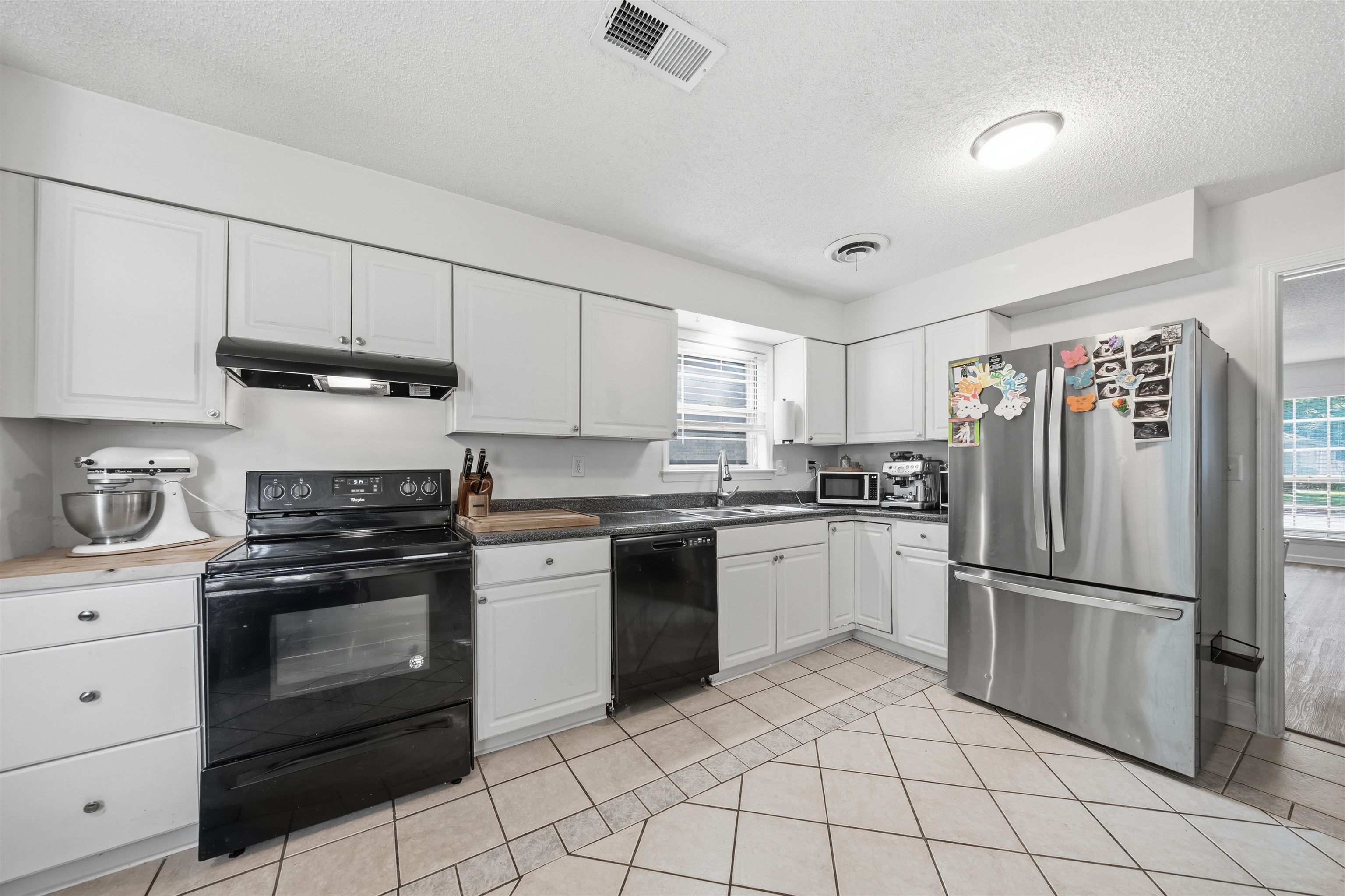 6409 Gillham Dr Property Photo 13