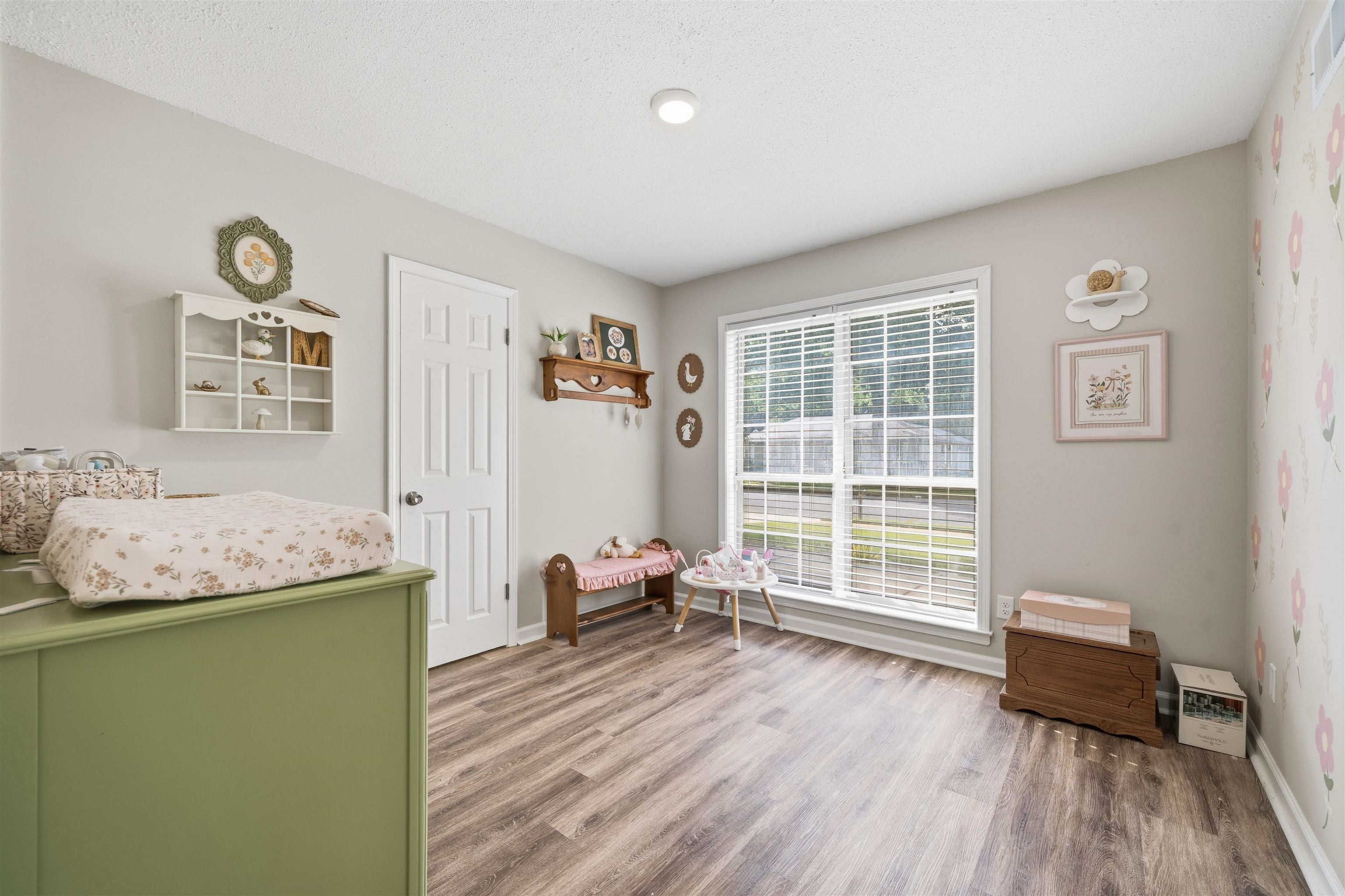 6409 Gillham Dr Property Photo 17