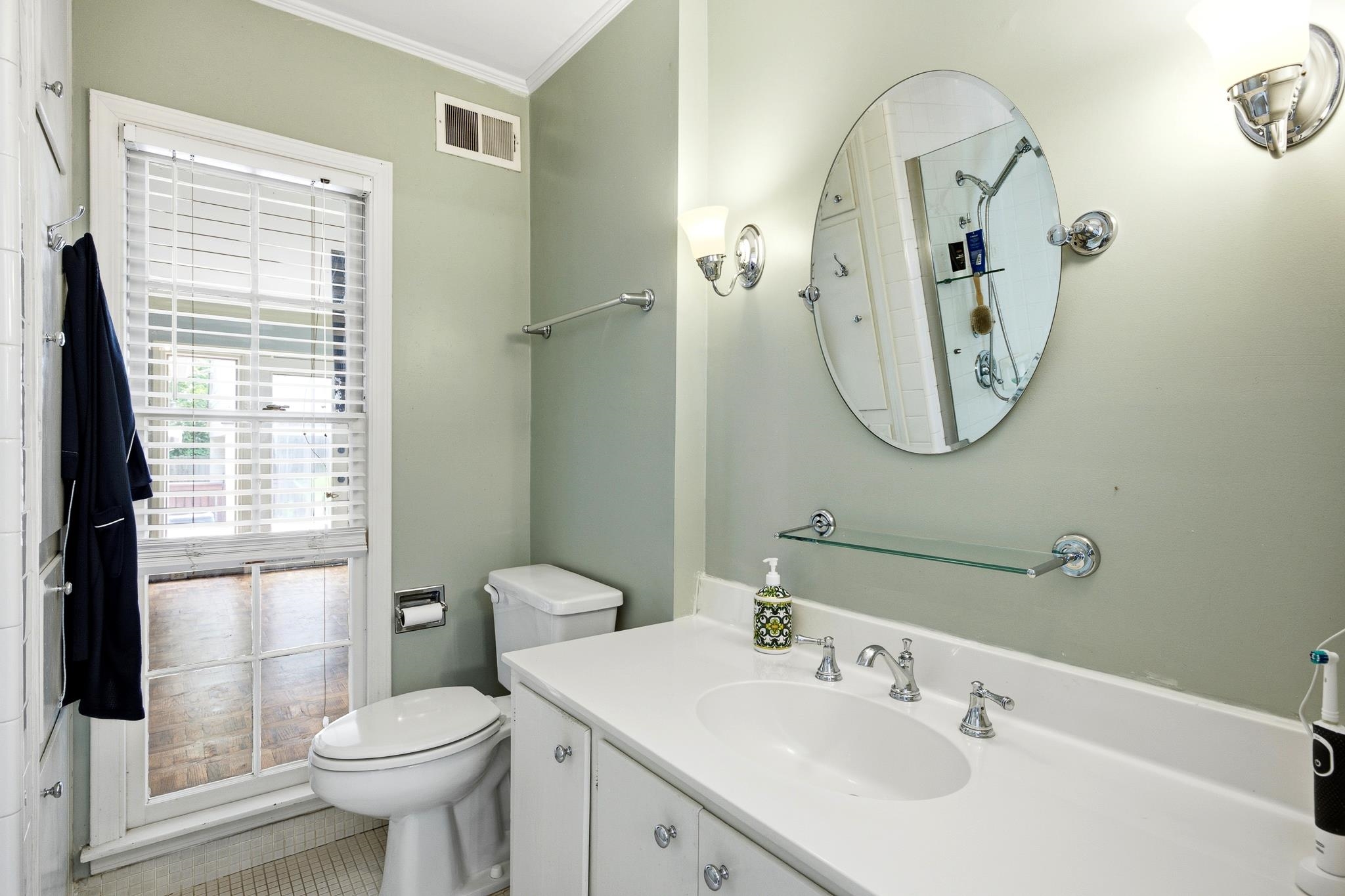 2921 Frances Pl Property Photo 21
