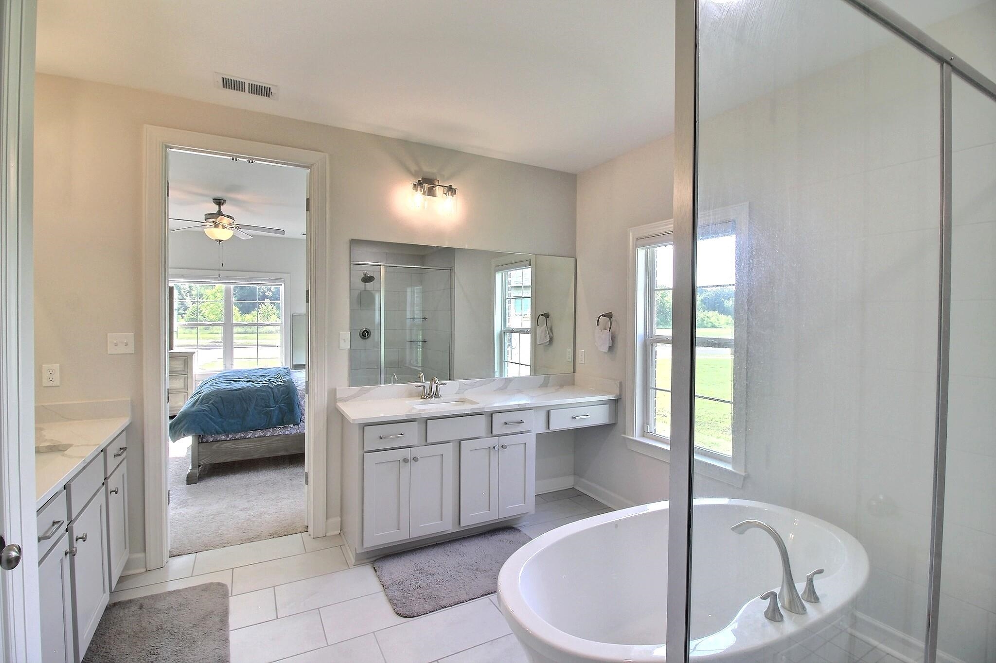 15 Grays Hollow Dr Property Photo 14