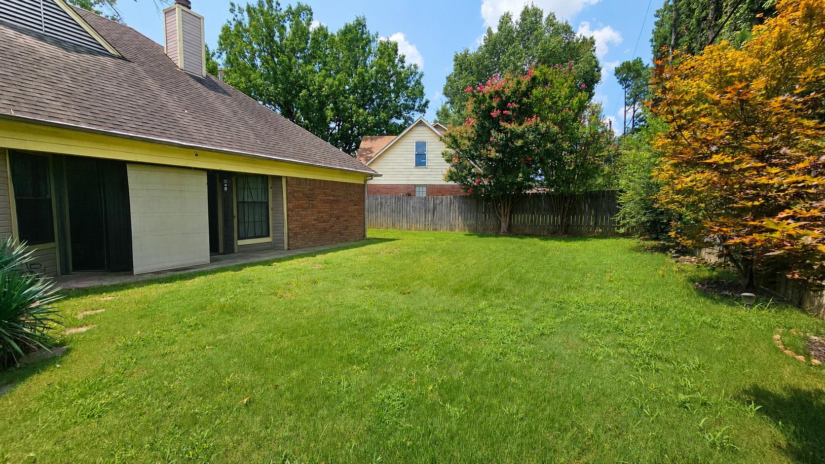 6652 Boylston Dr Property Photo 25