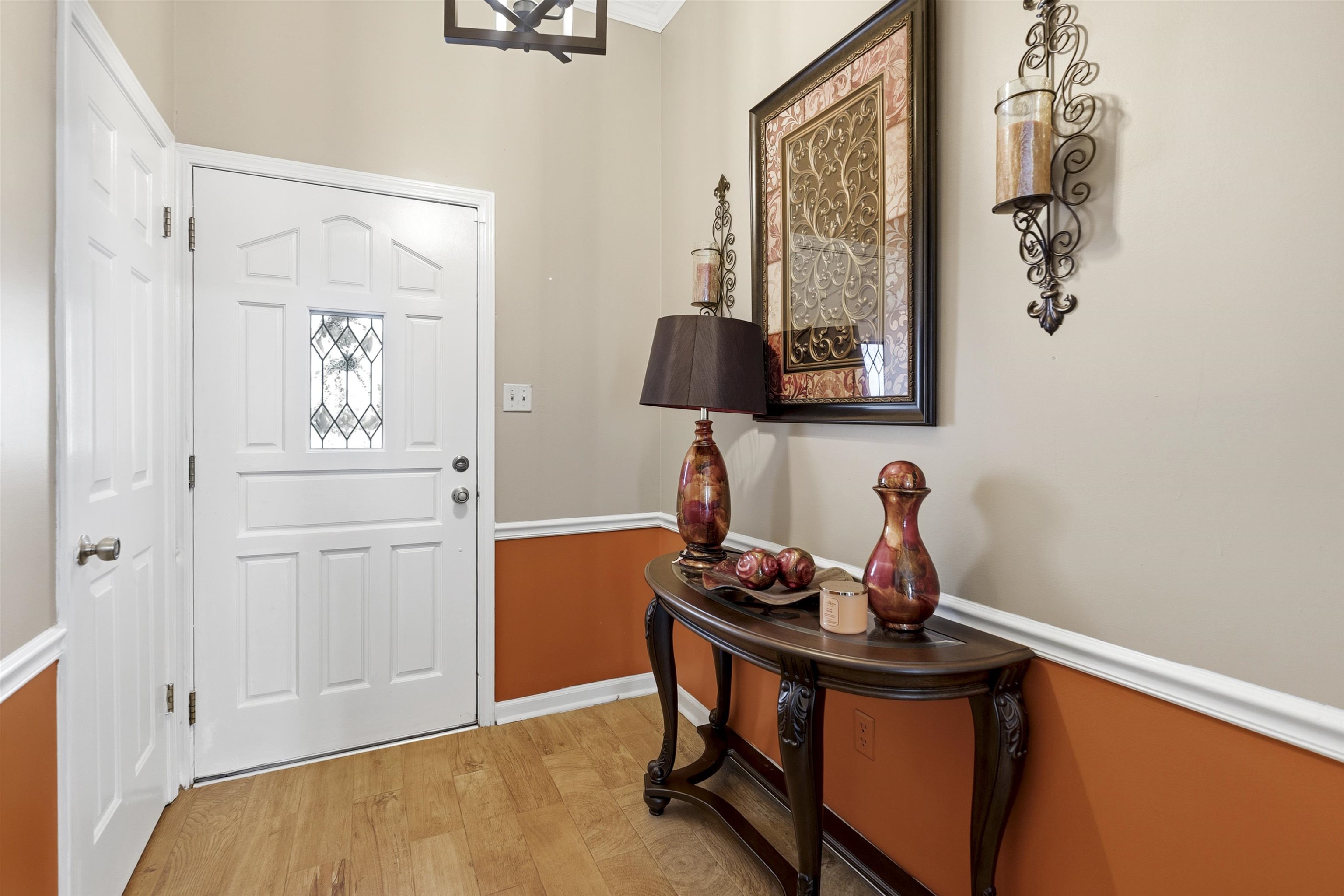 6756 Devenshire Ln Property Photo 3
