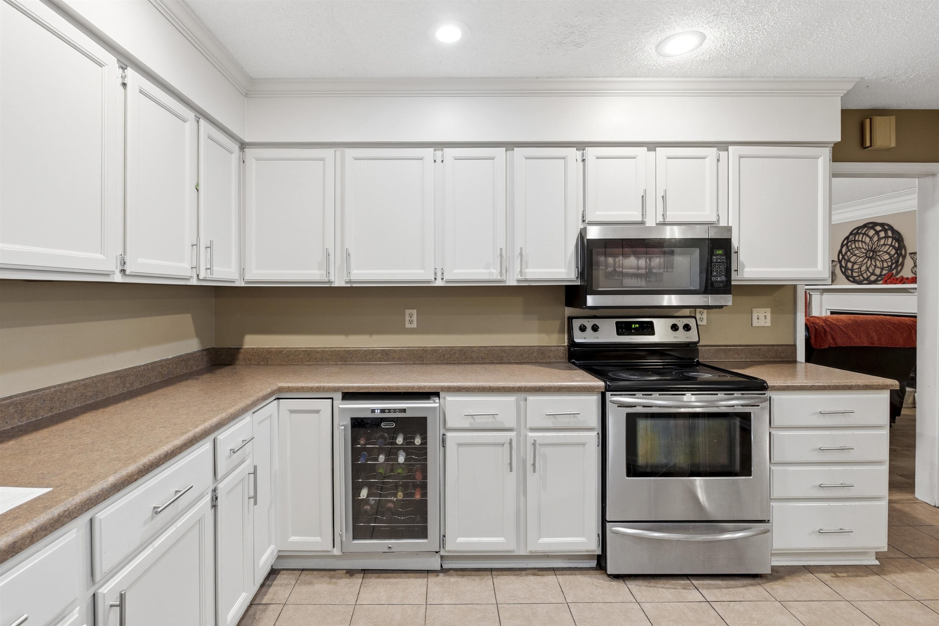 6756 Devenshire Ln Property Photo 10