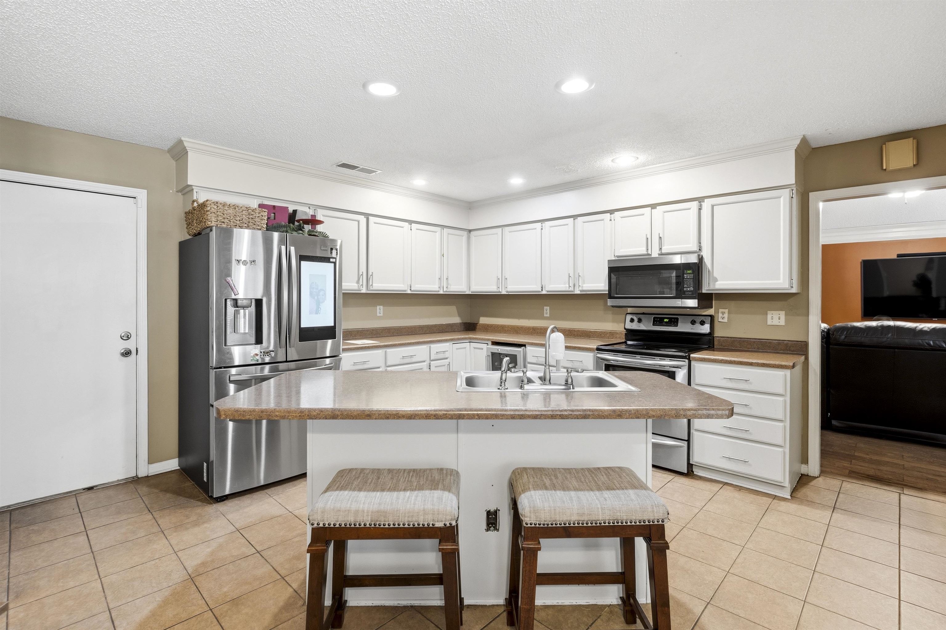 6756 Devenshire Ln Property Photo 12