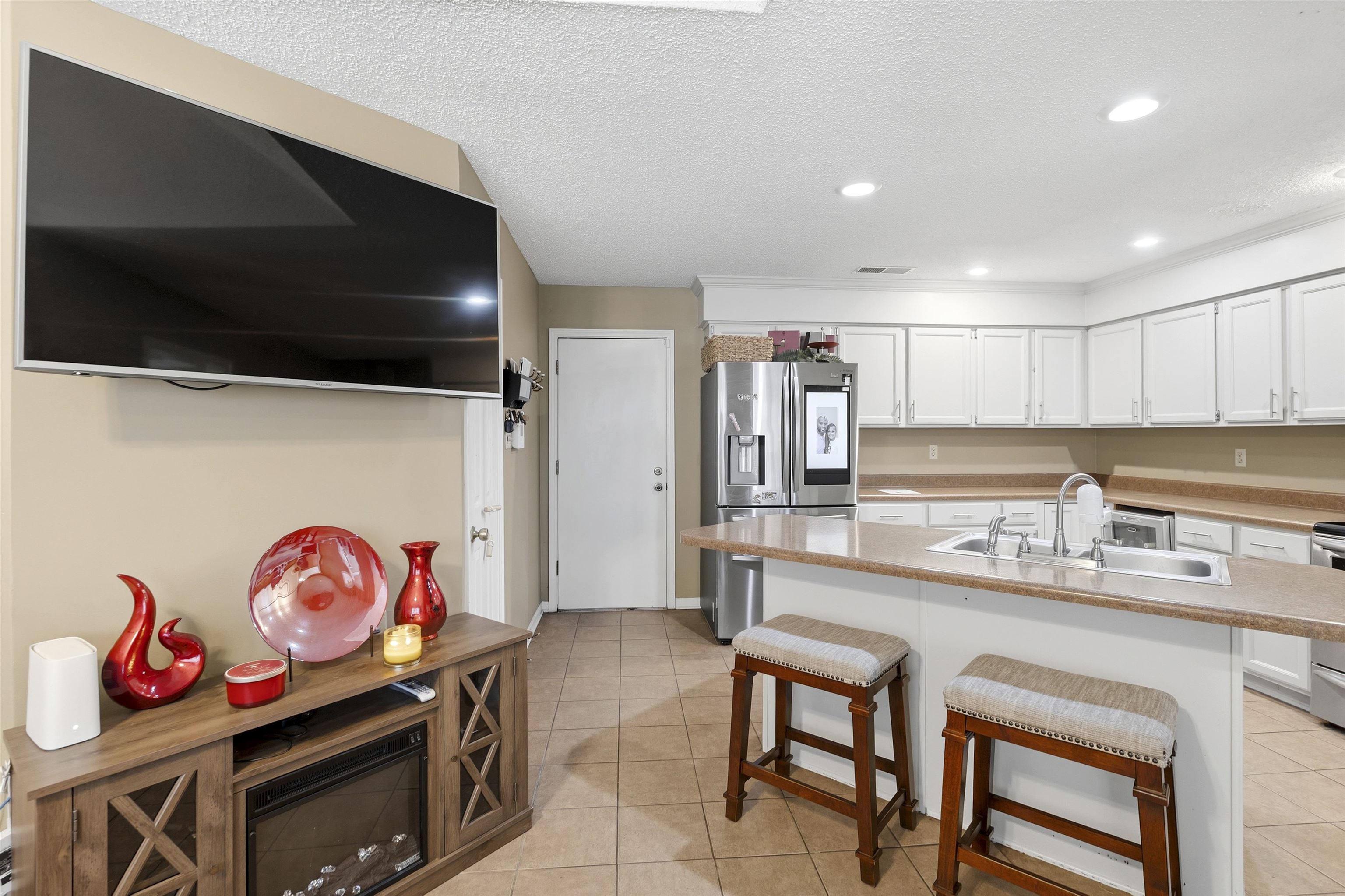 6756 Devenshire Ln Property Photo 14