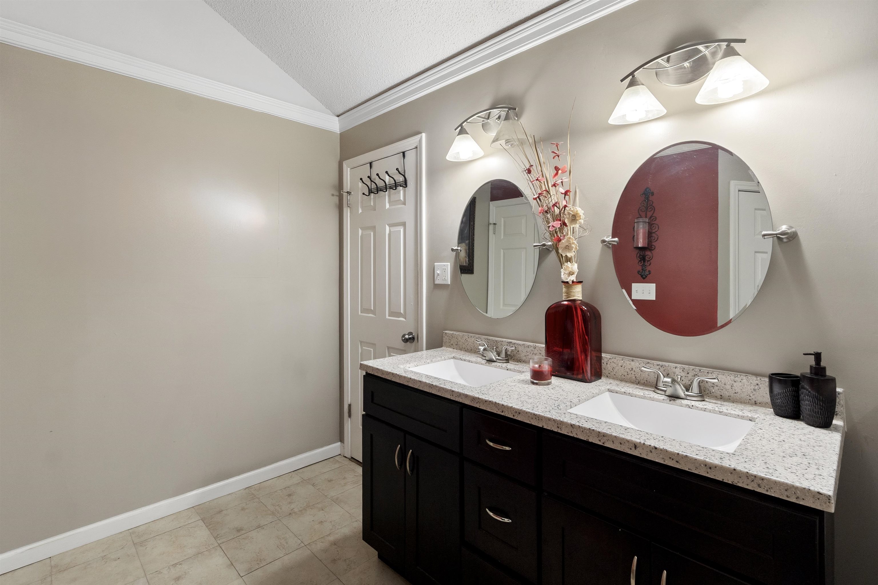 6756 Devenshire Ln Property Photo 24