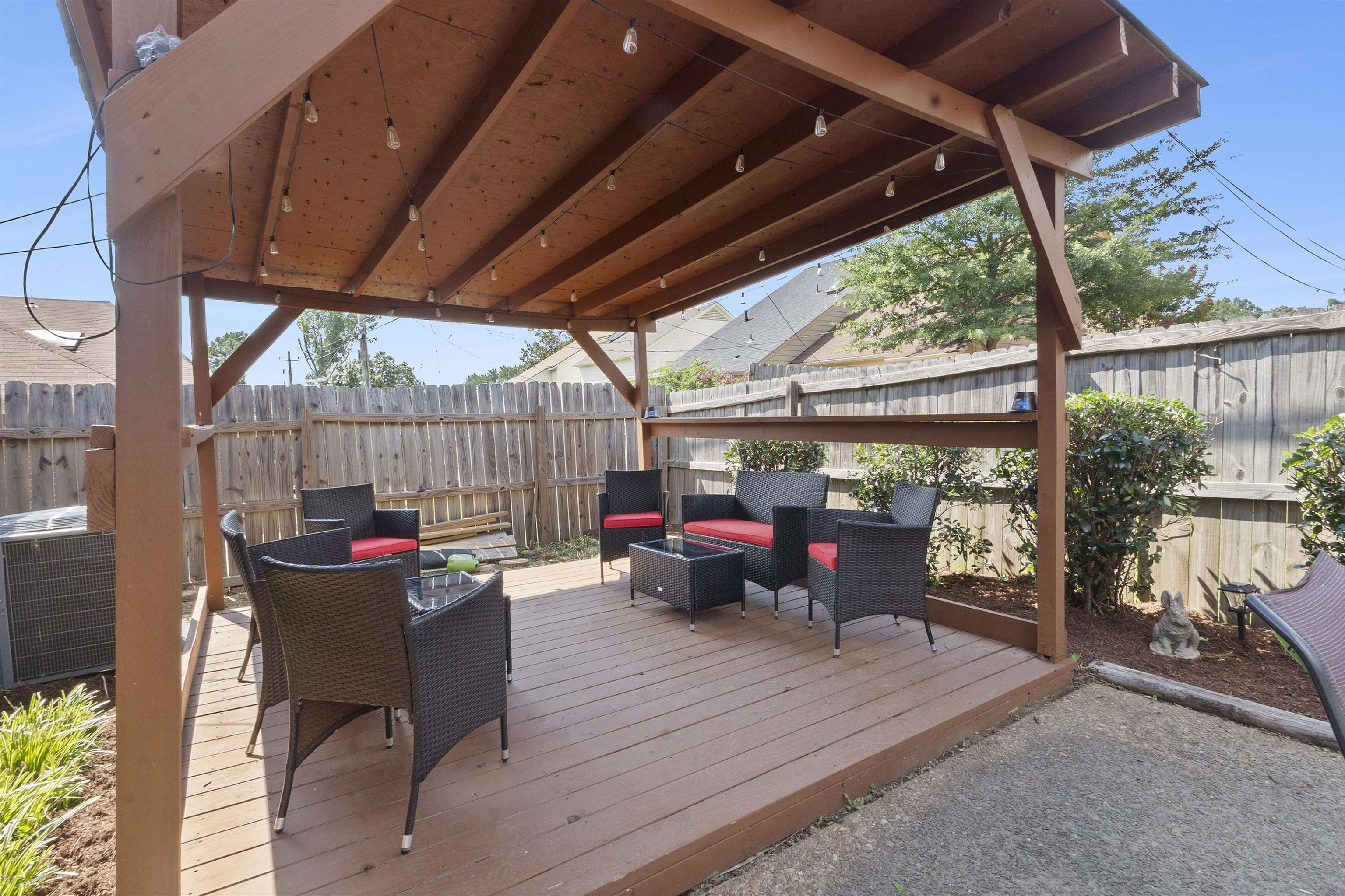 6756 Devenshire Ln Property Photo 25