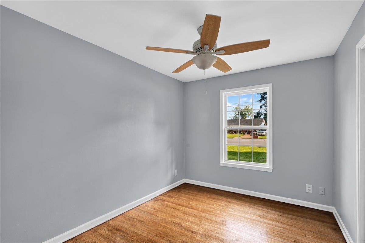 1744 W Holmes Rd Property Photo 11