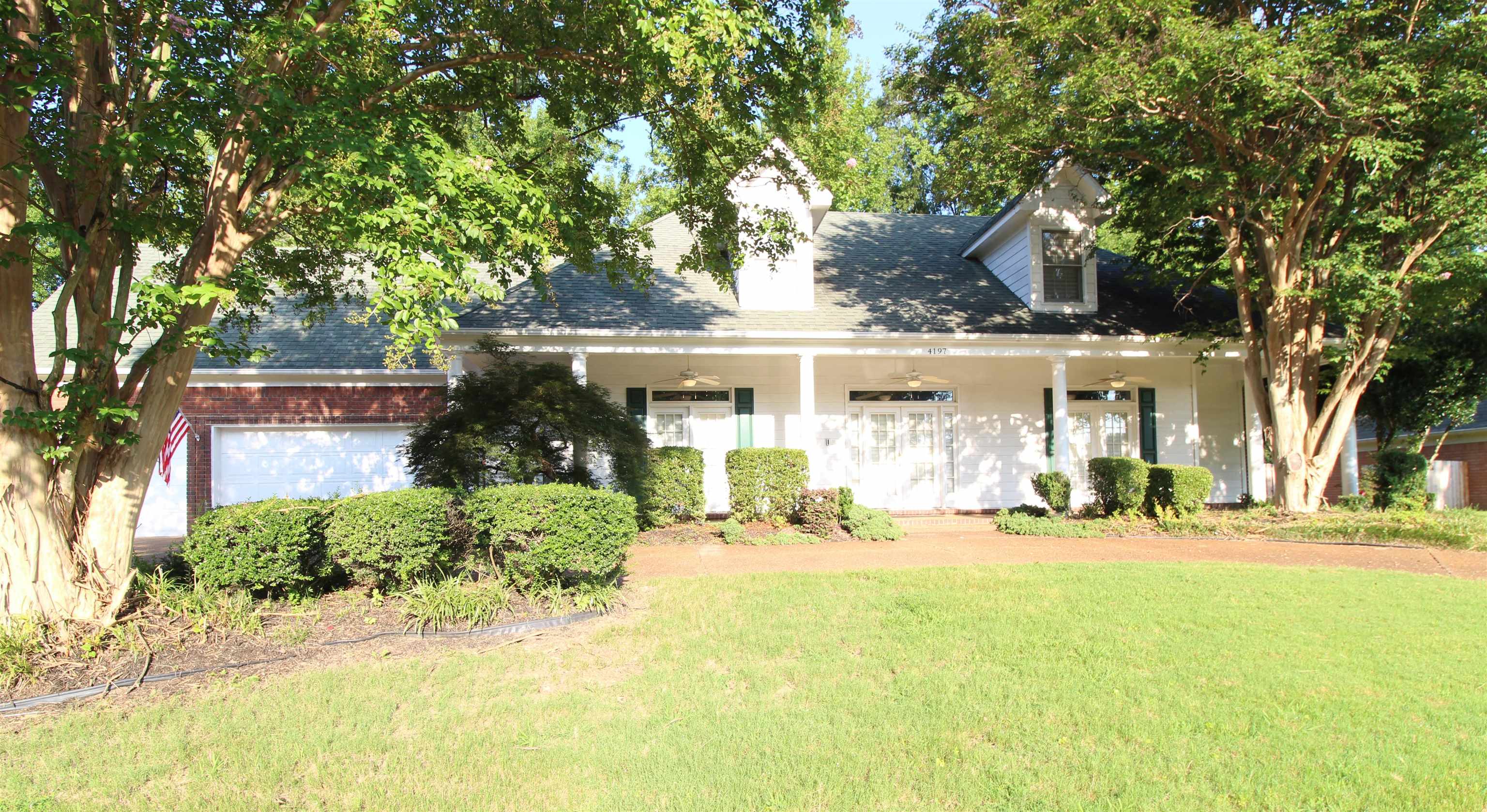 4197 BLACKHEATH DR Property Photo 1
