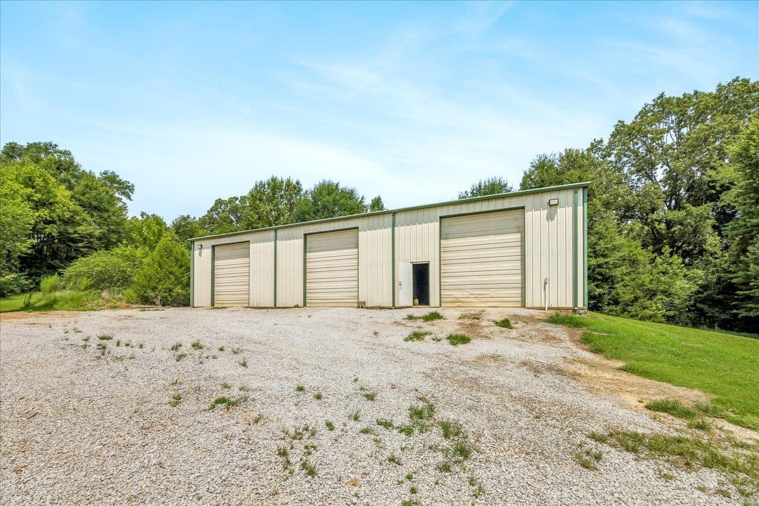 3930 Johnson Dr Property Photo 38