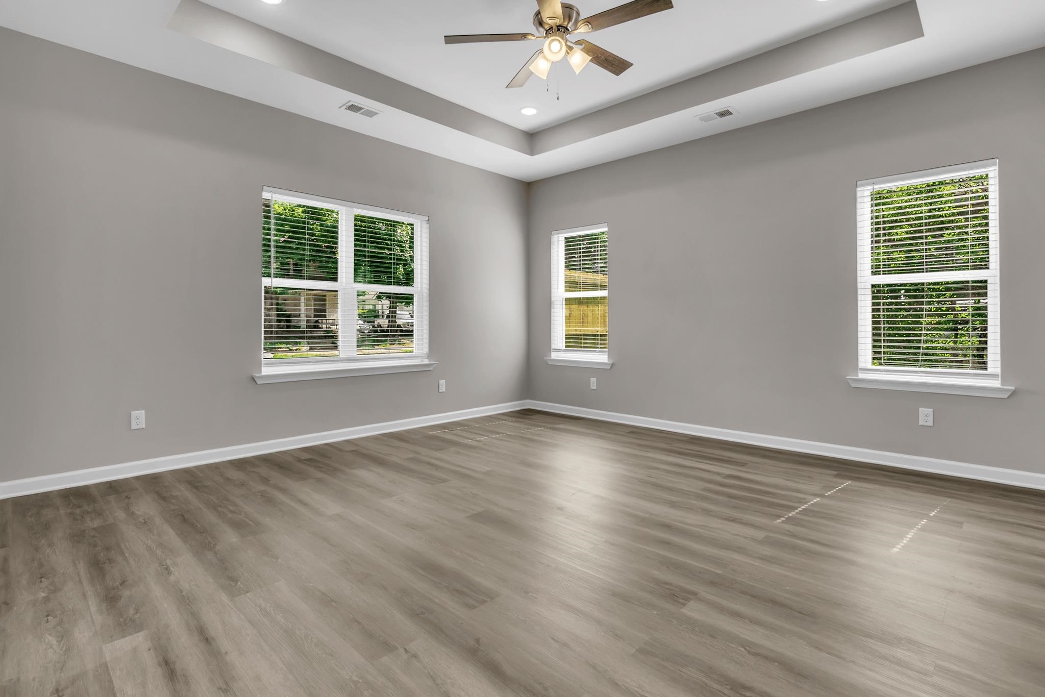 915 Faxon Ave Property Photo 16
