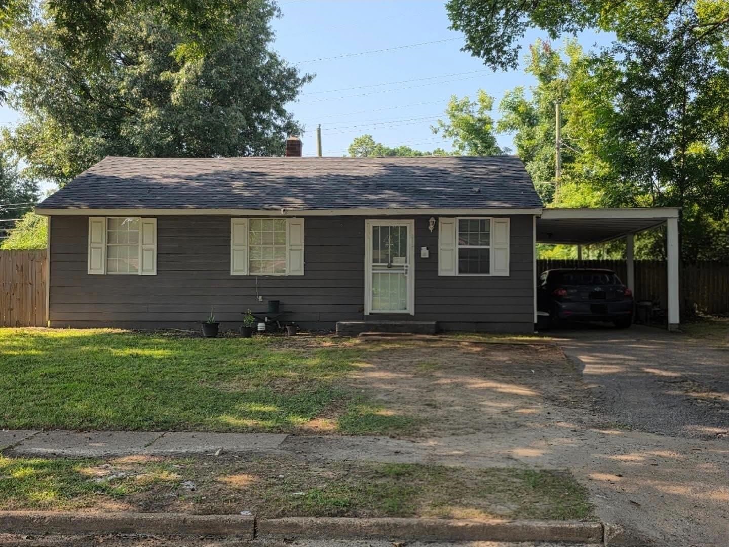 2877 BREWER AVE Property Photo 1