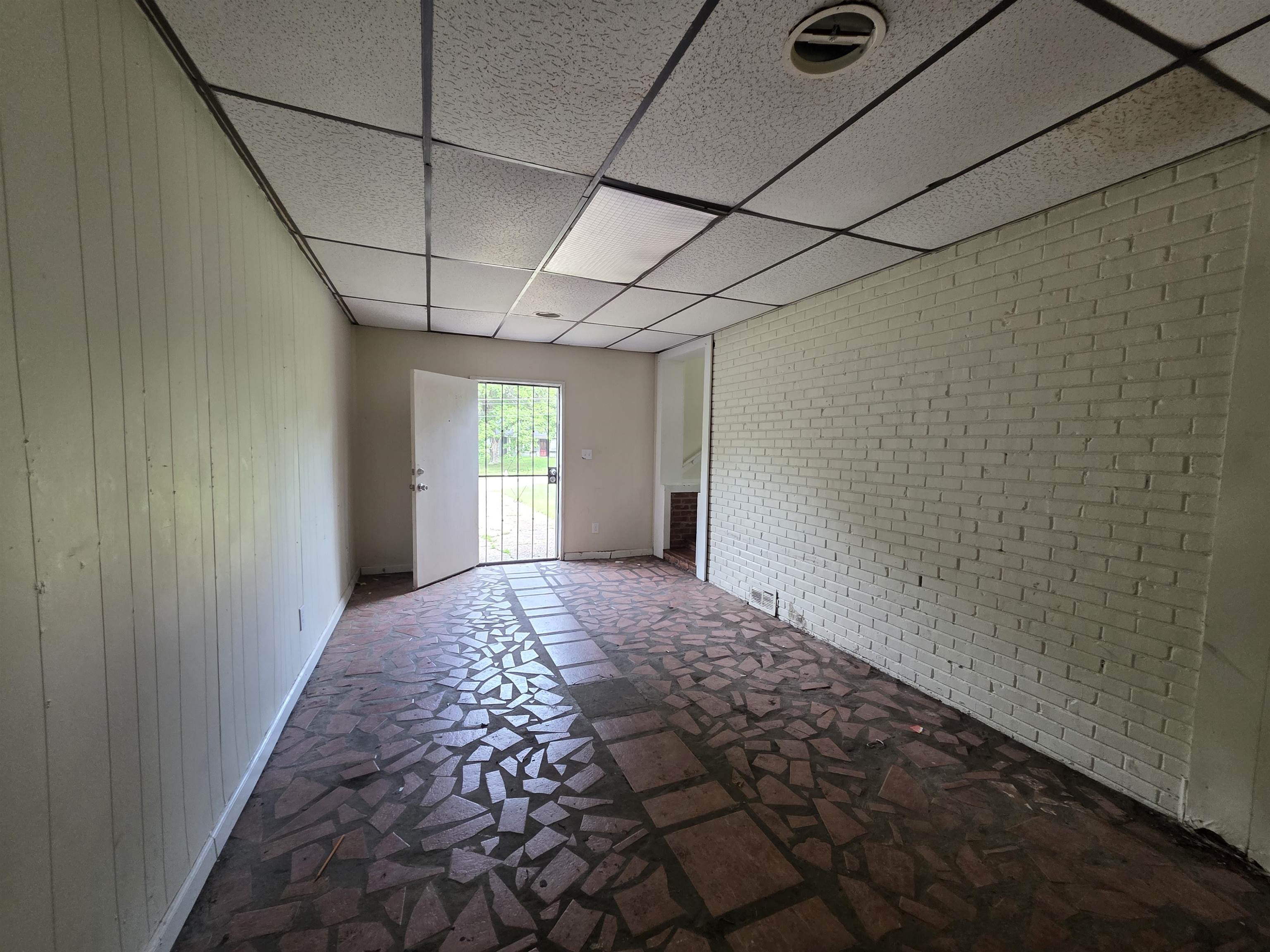 3613 Brookmeade St Property Photo 4
