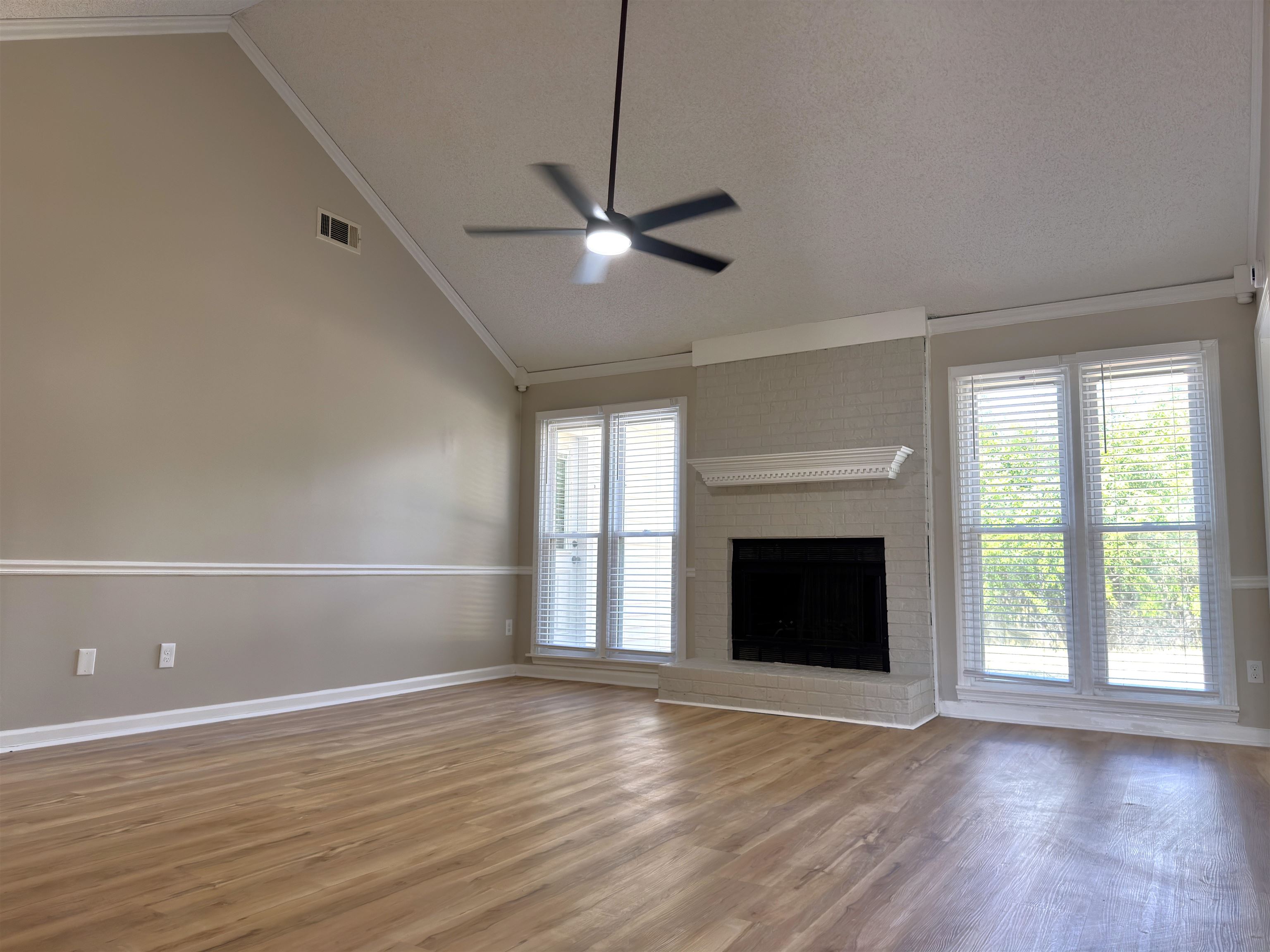927 Cully Rd Property Photo 4