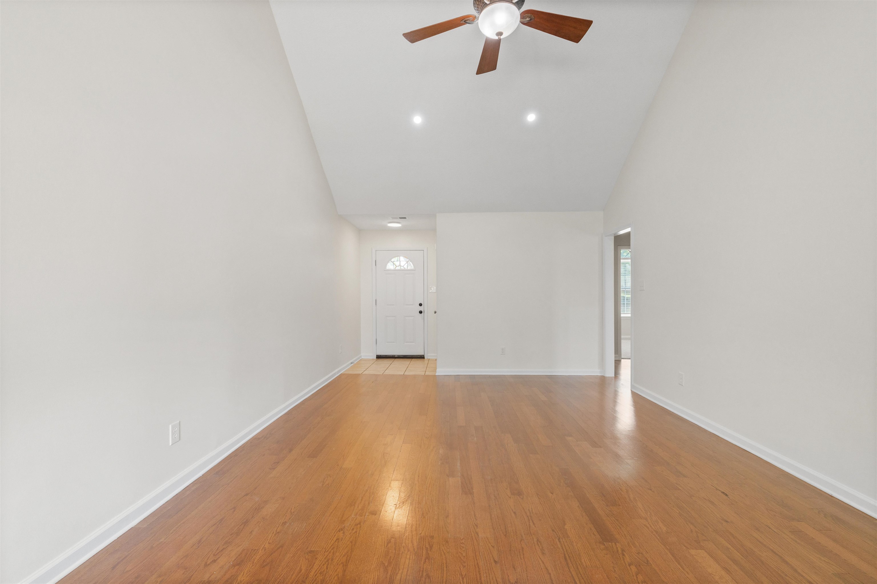8124 Country Village Dr Property Photo 10