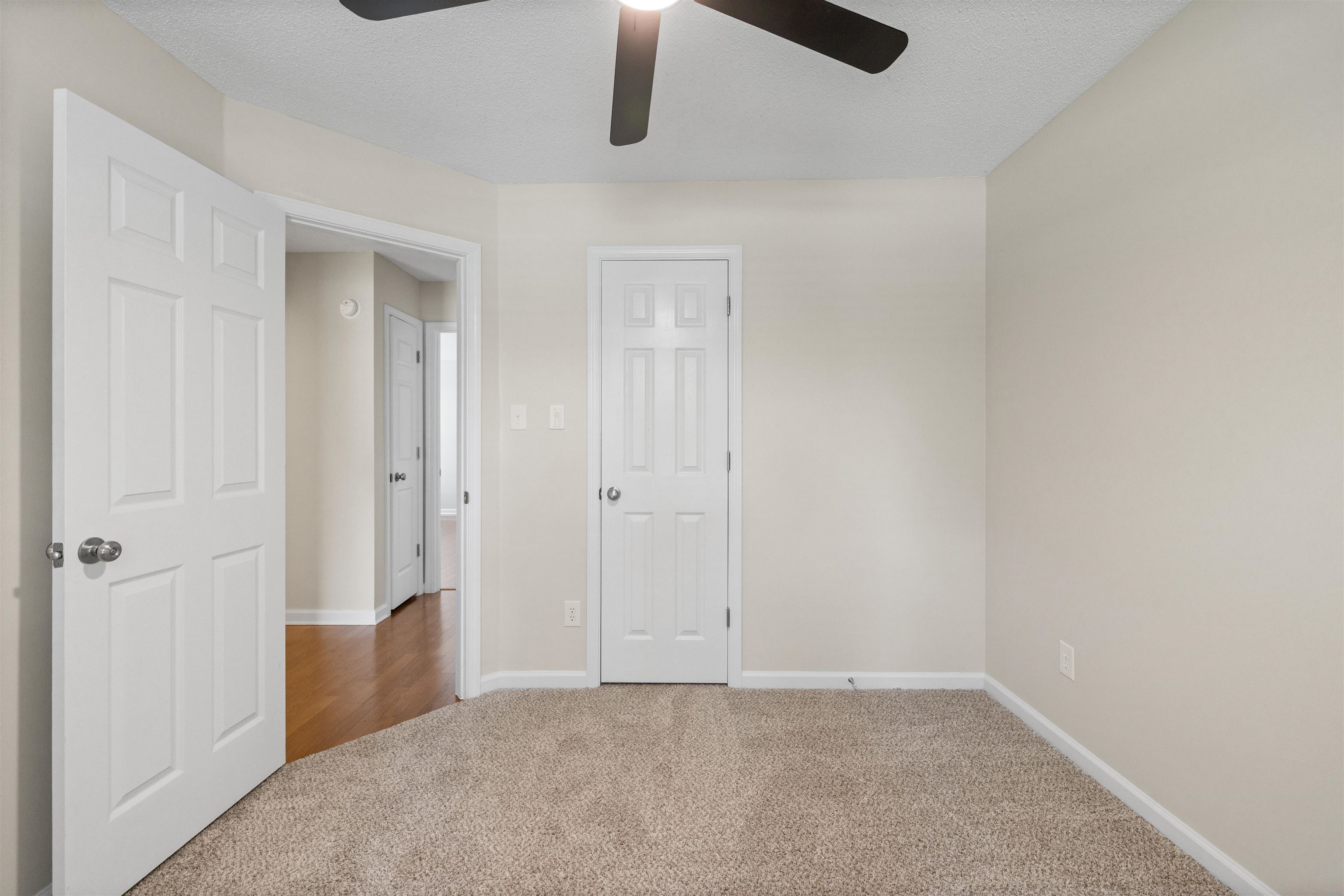 8124 Country Village Dr Property Photo 31