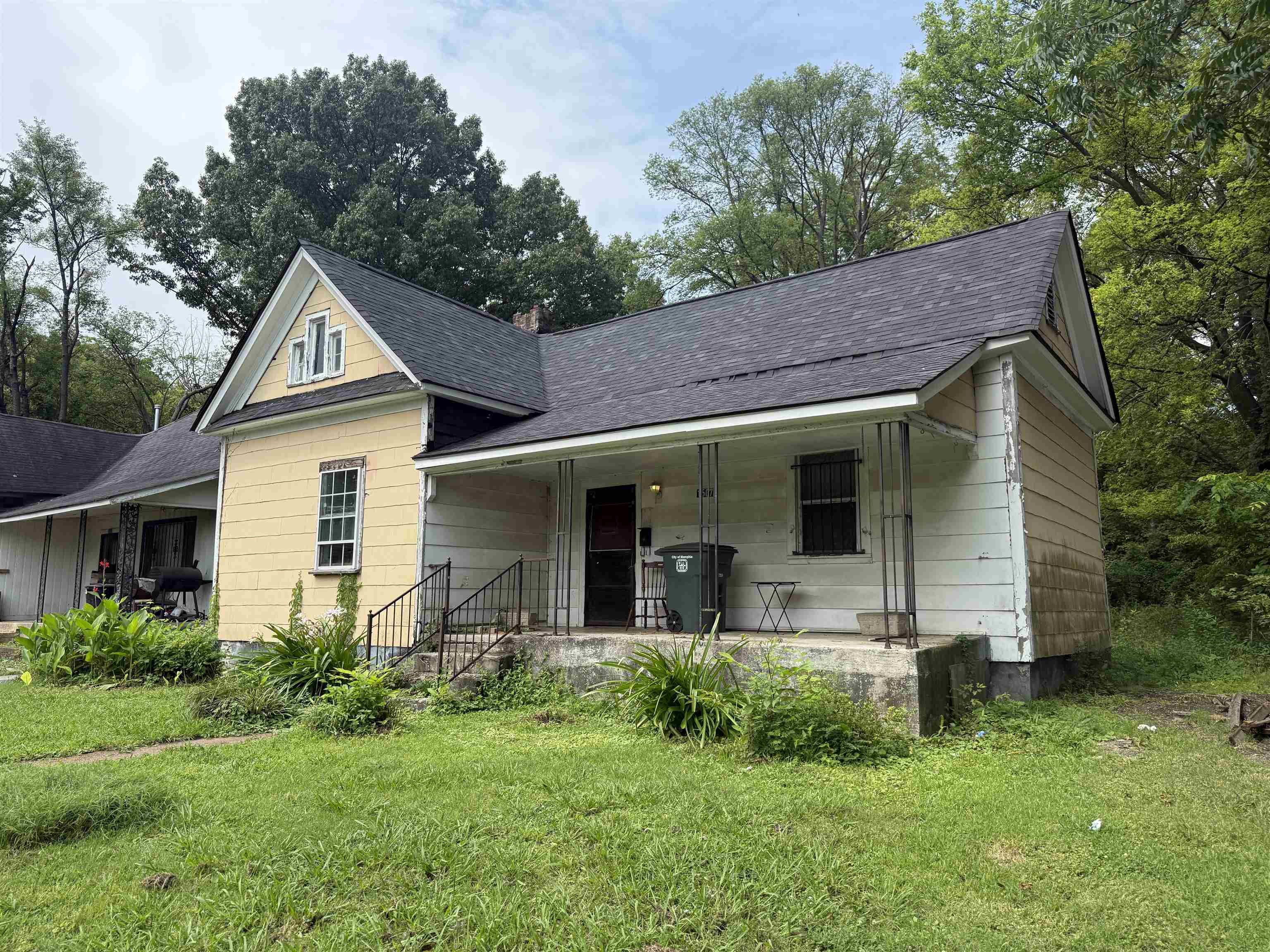 1507 Victor St Property Photo 2