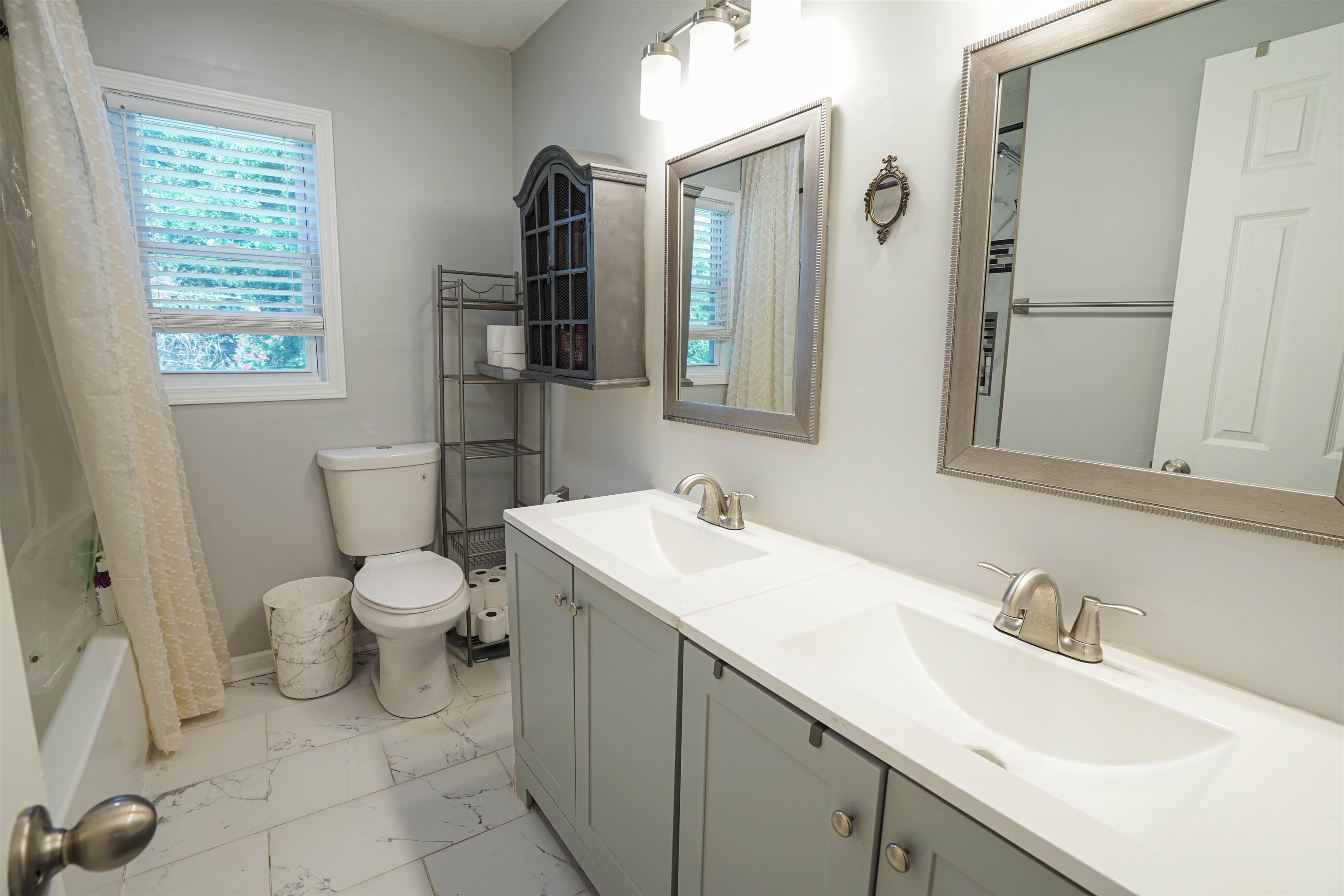 1185 Wheaton St Property Photo 7