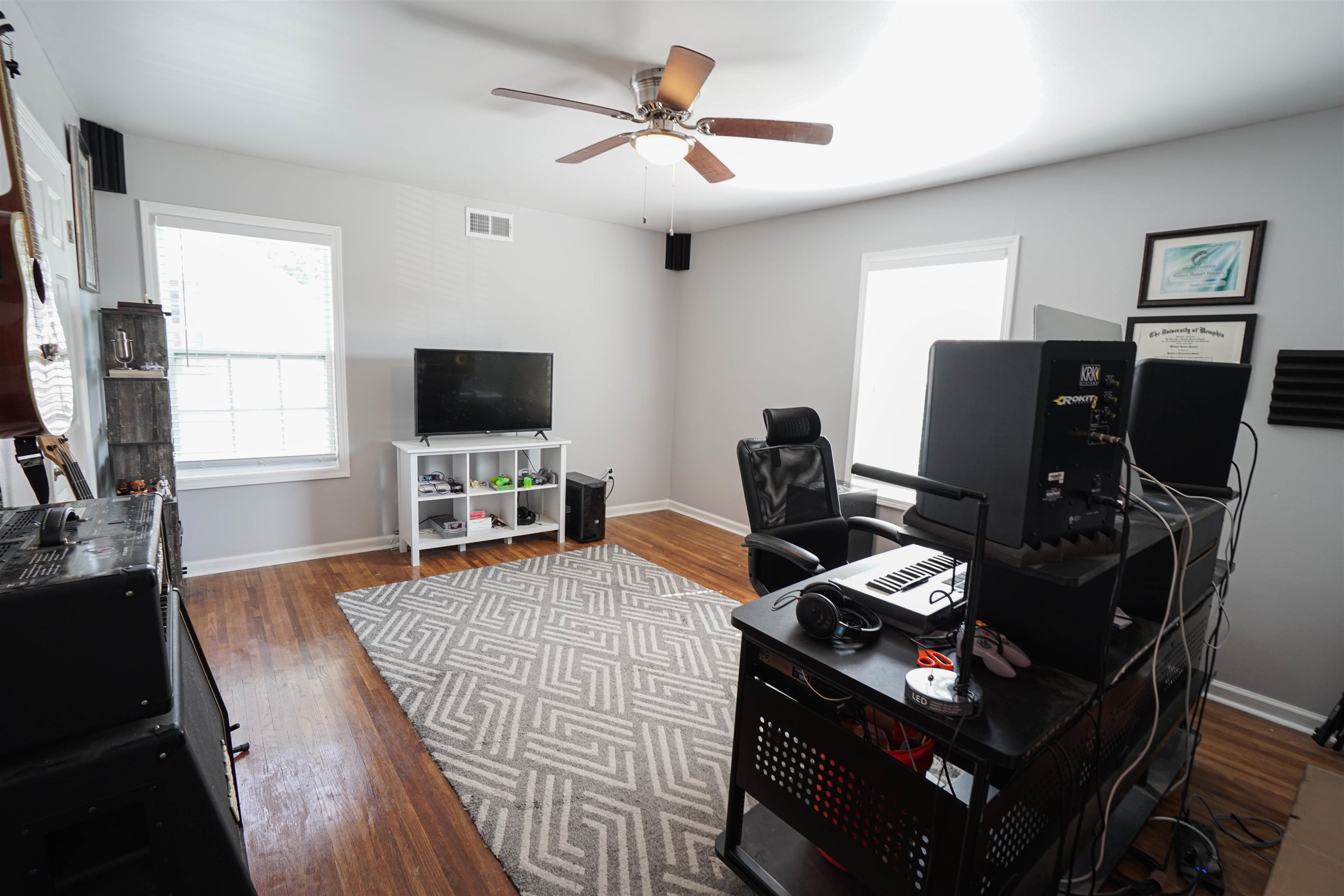 1185 Wheaton St Property Photo 10