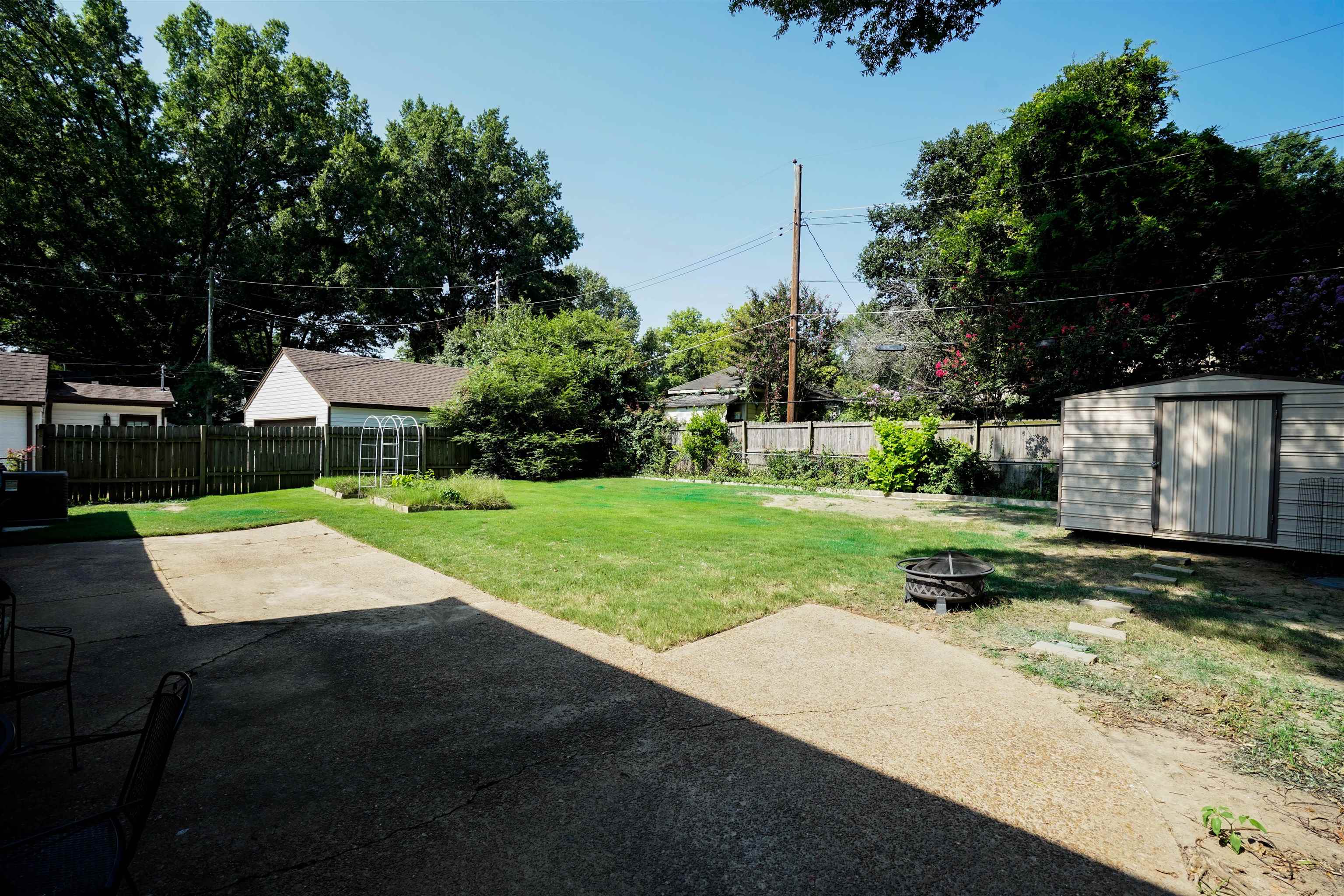1185 Wheaton St Property Photo 15