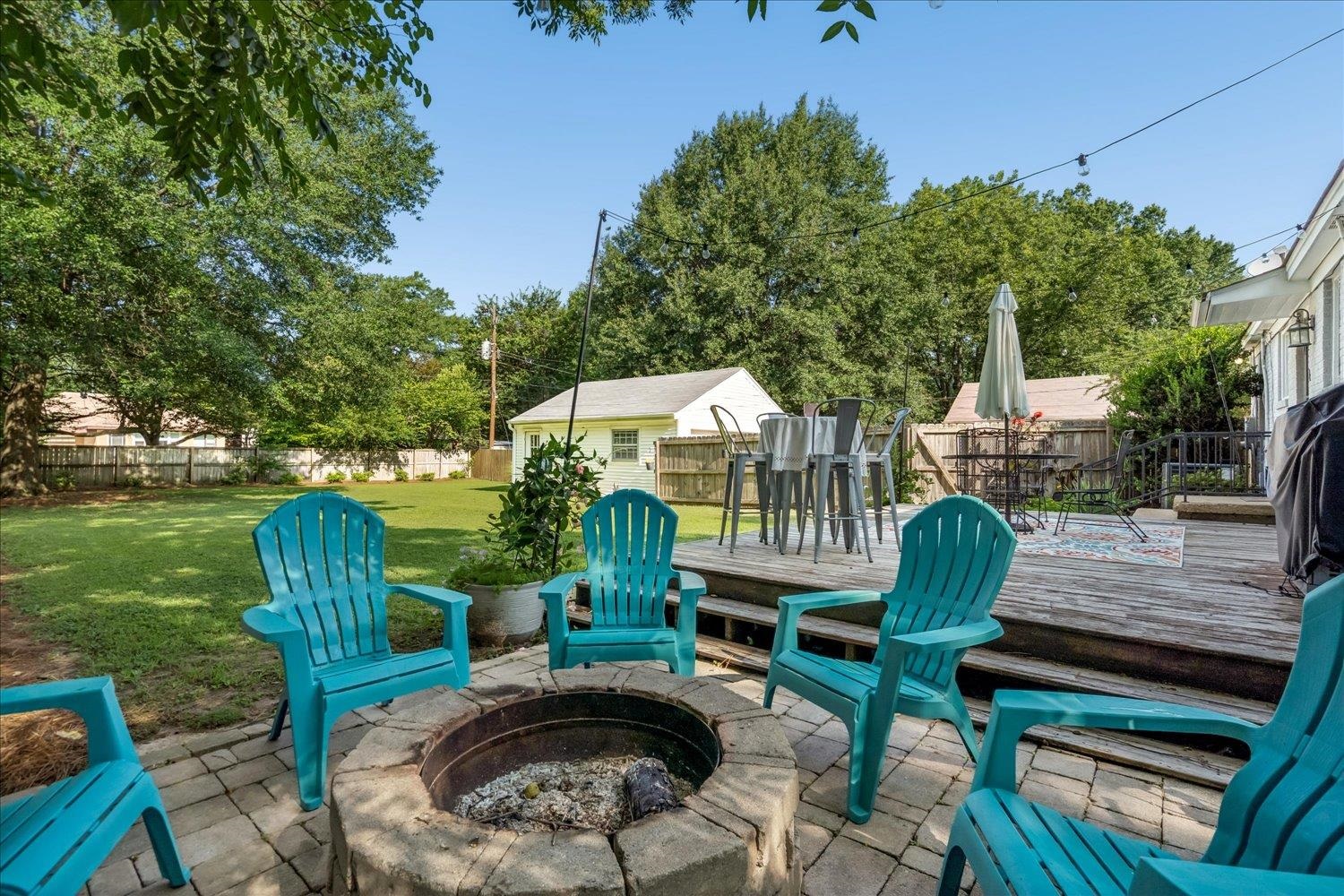 1157 Colonial Rd Property Photo 23