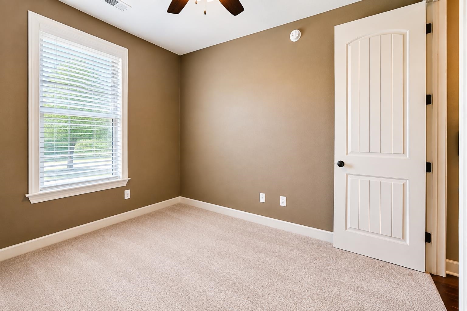 85 Arabella Cir Property Photo 5
