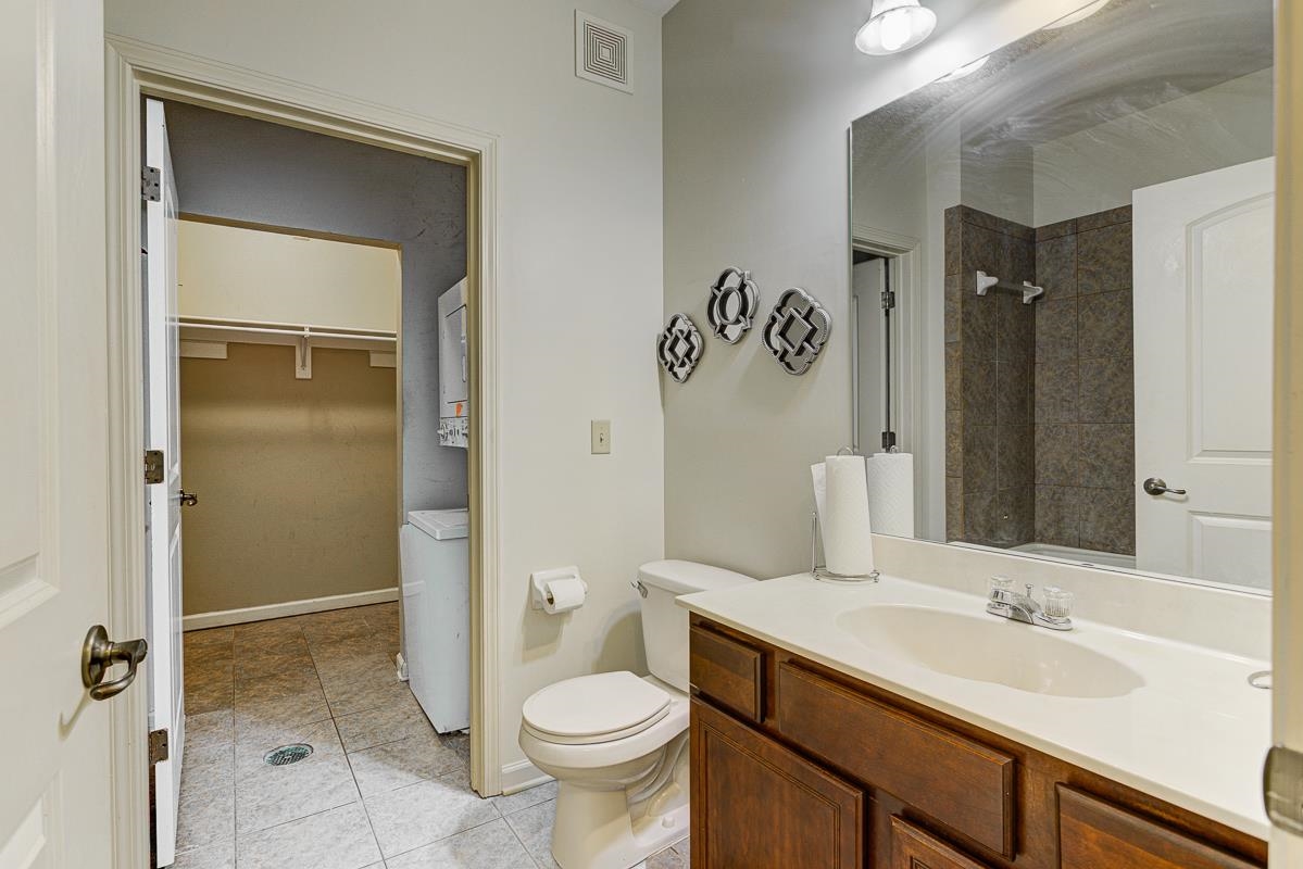 731 Litty Ct #105 Property Photo 11
