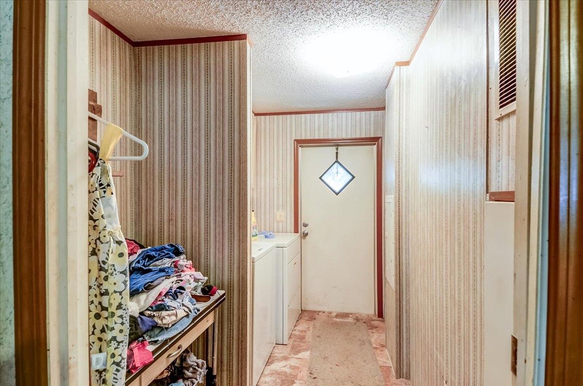 1123 Walnut Rd Property Photo 13